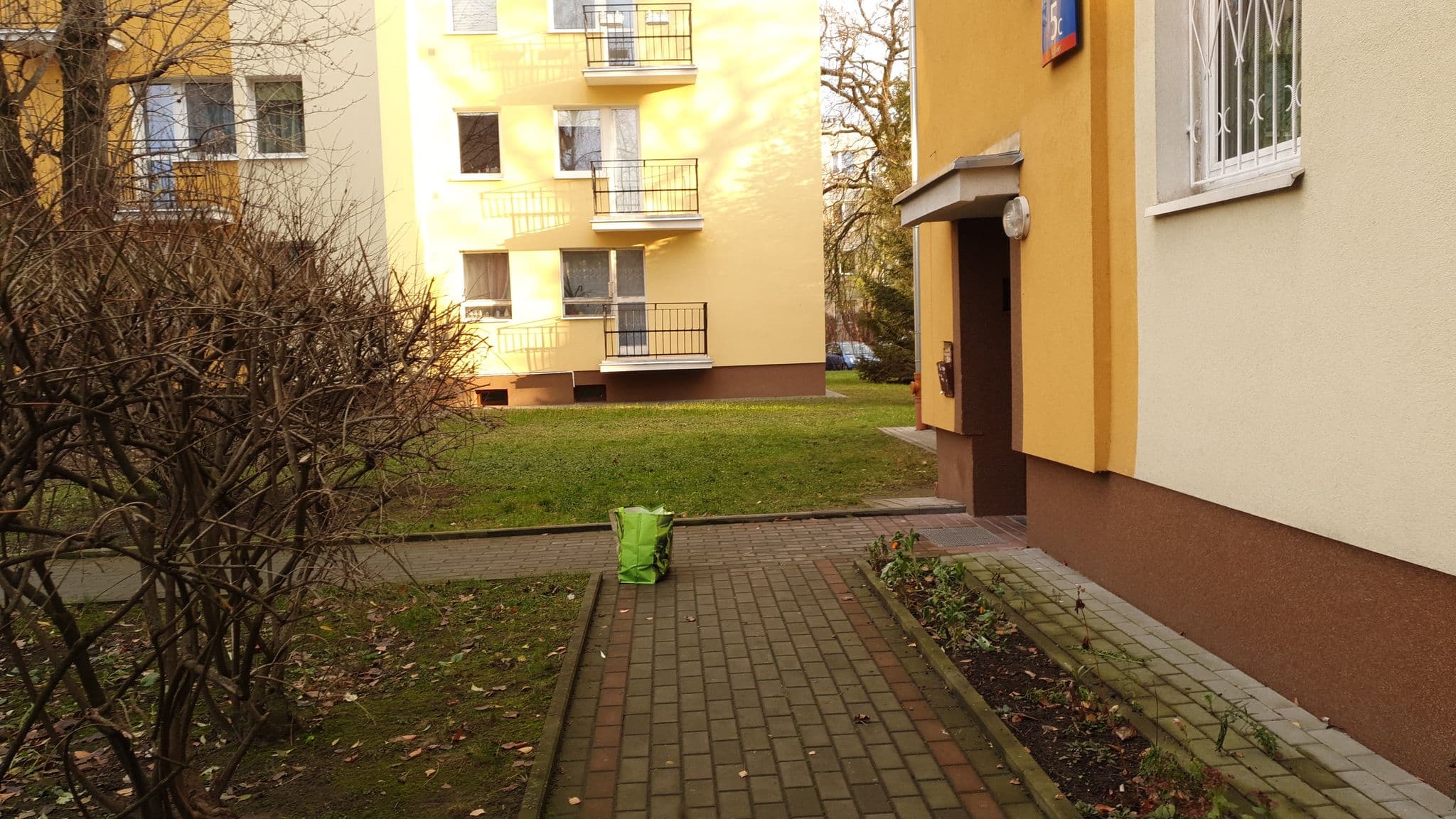 Street view near Velvet Trojdena, Ochota — © grobin (CC BY-SA · Mapillary)