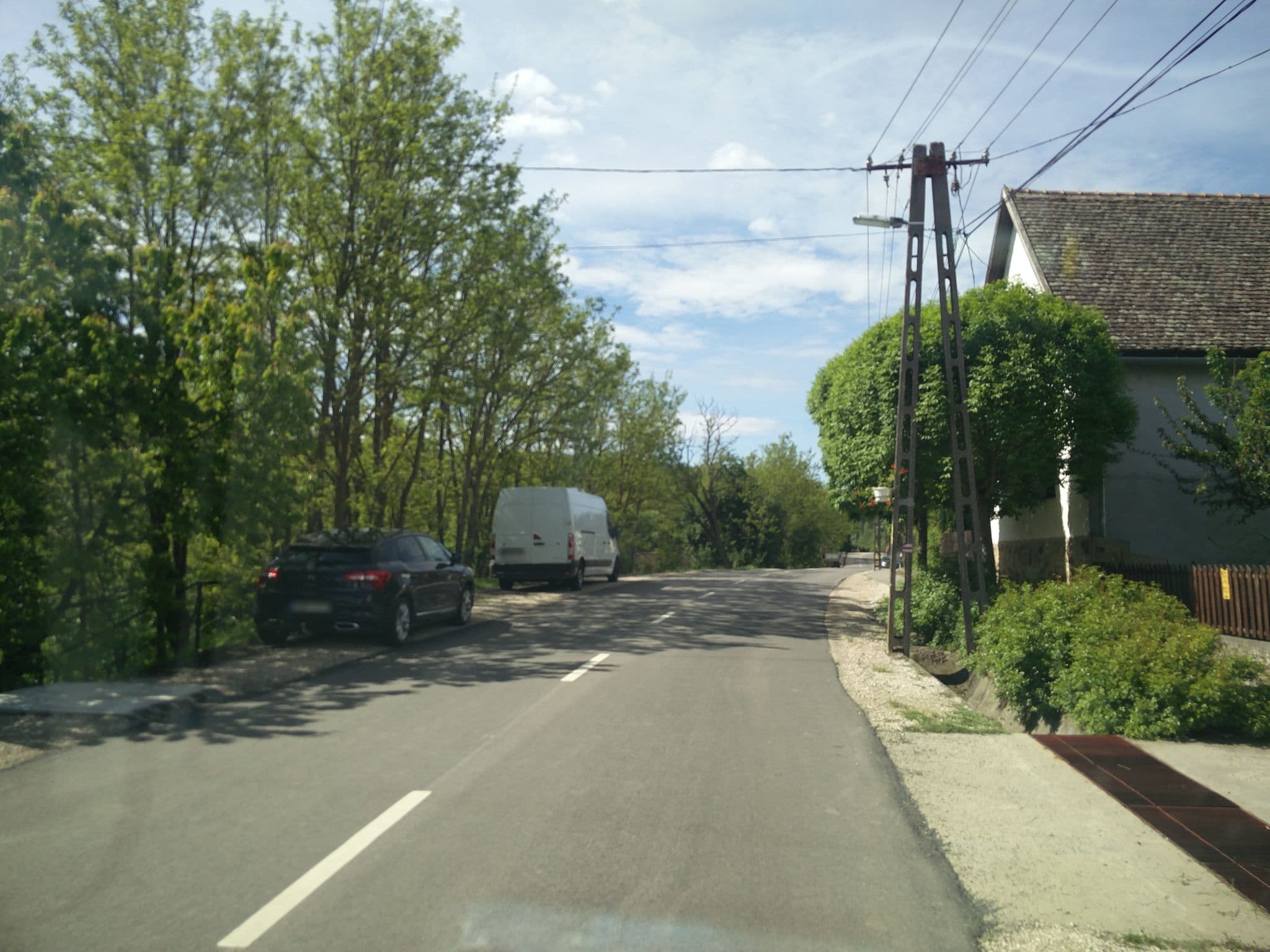 Street view near Noresa Panzió és étterem, Bonyhád — © kami911 (CC BY-SA · Mapillary)