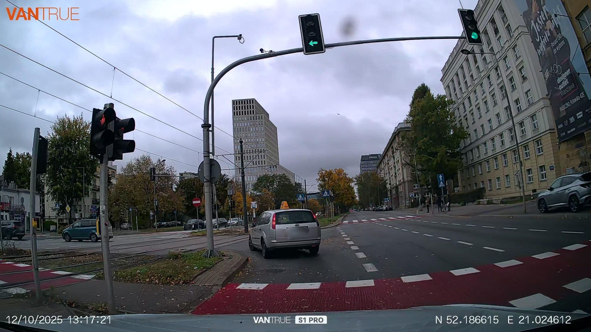 Street view near TWE Apartamenty, Mokotów — © Driven2574 (CC BY-SA · Mapillary)