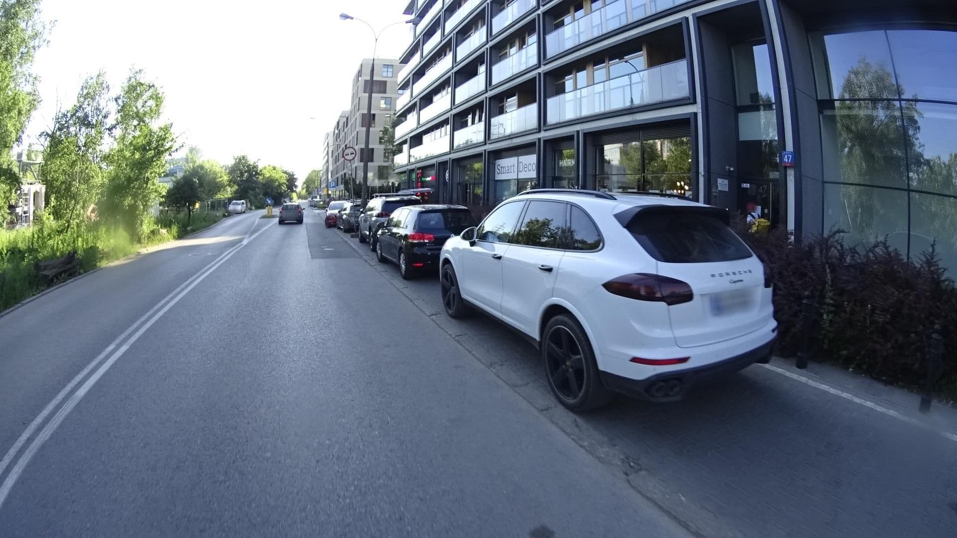 Street view near Warsaw Design Apartments, Ochota — © awizonosz (CC BY-SA · Mapillary)