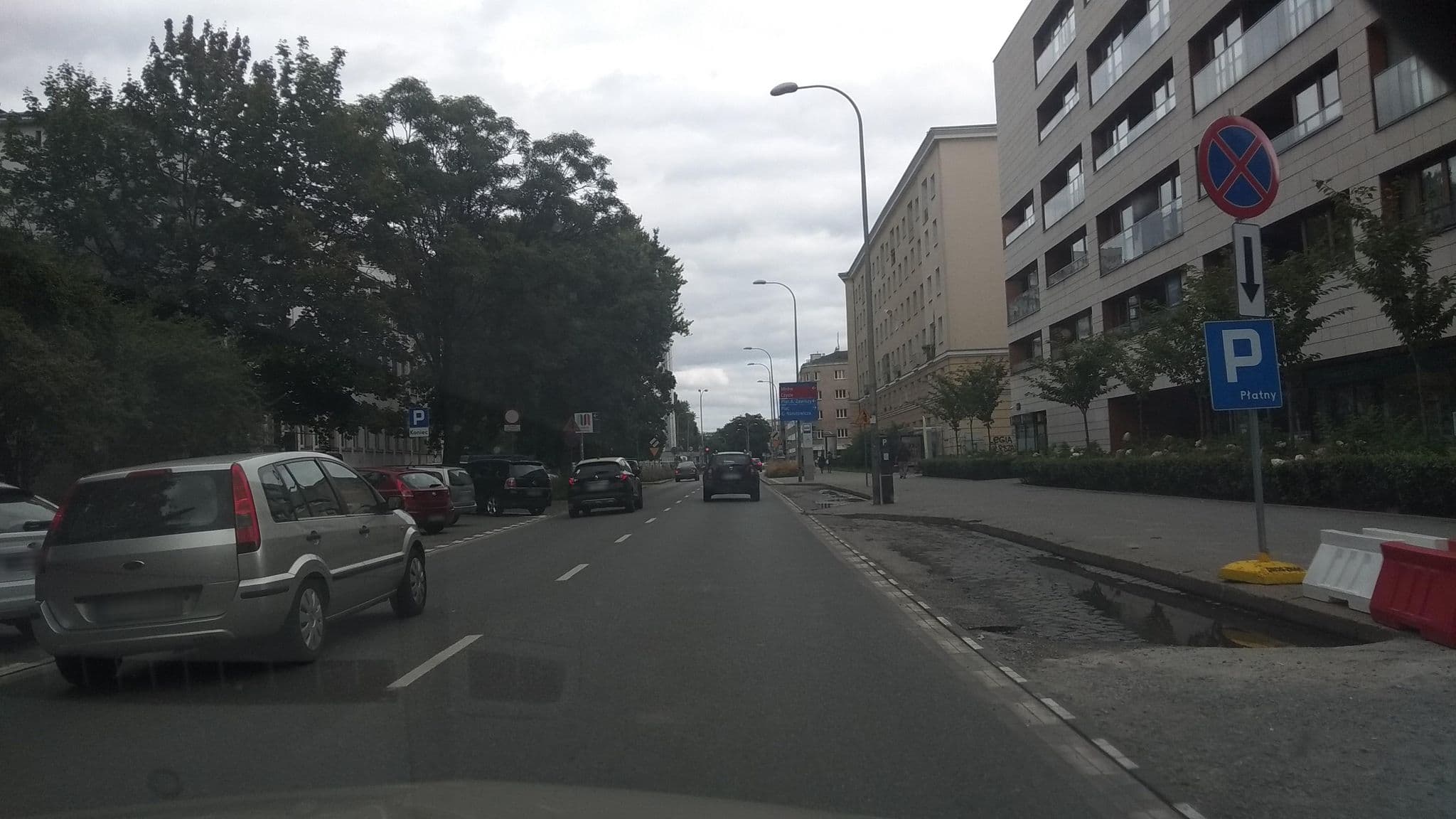 Street view near Harctur, Ochota — © Kloooossss (CC BY-SA · Mapillary)