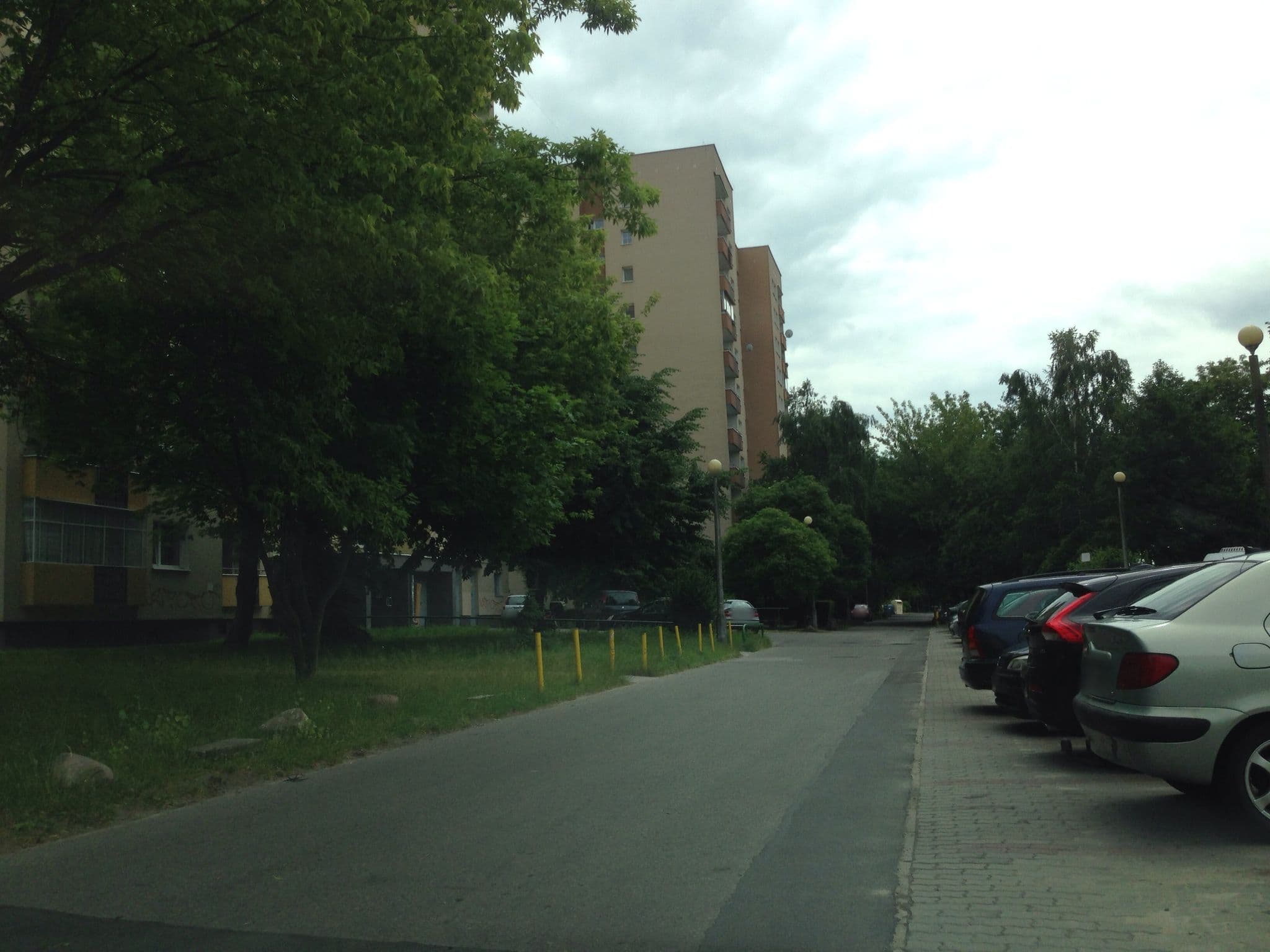 Street view near Centrum Konferencyjno Szkoleniowe Pałac Borowa Sp. z o.o., Bemowo — © knikel (CC BY-SA · Mapillary)