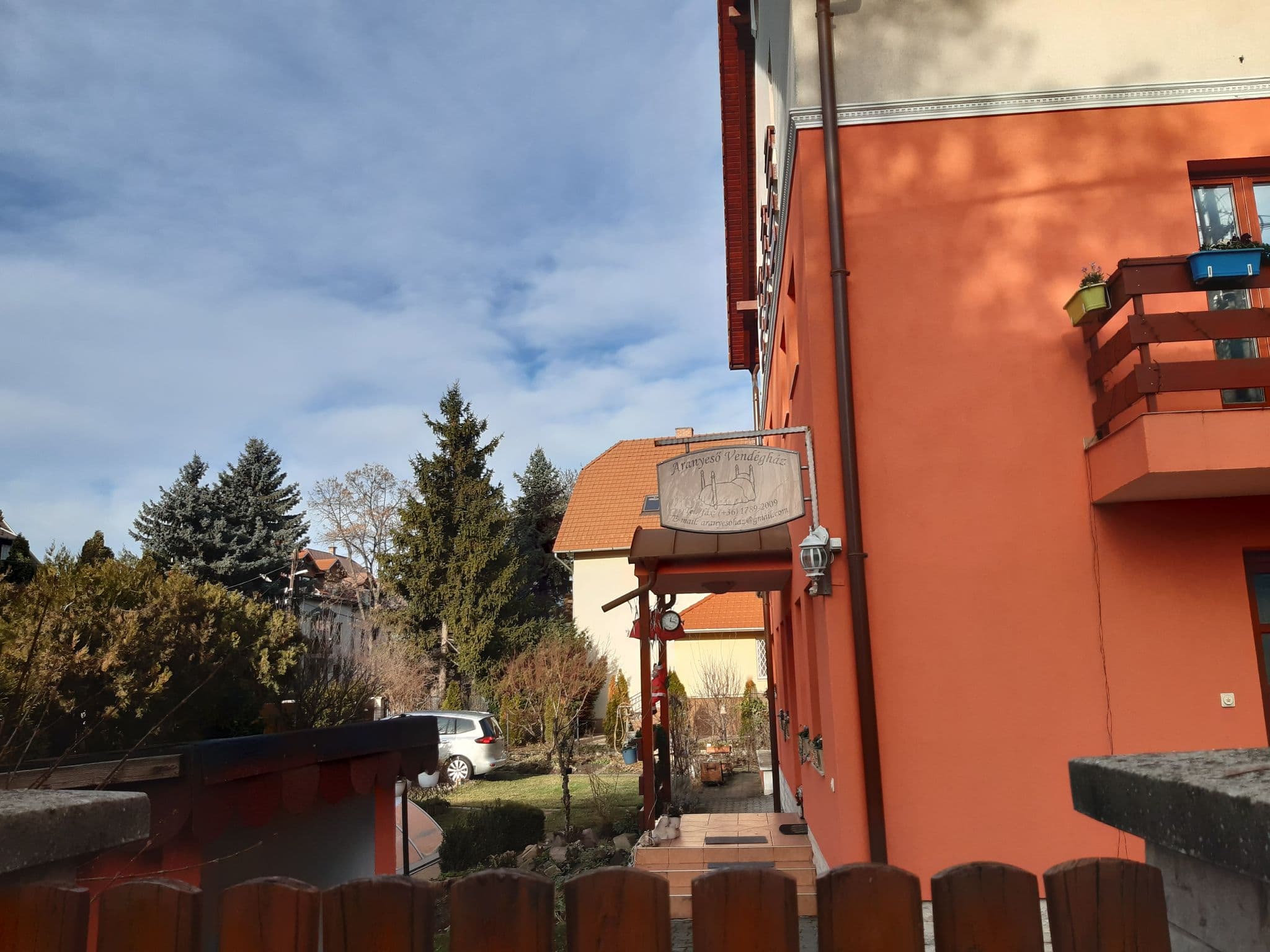 Street view near Aranyeső vendégház, Kelenvölgy — © vasony (CC BY-SA · Mapillary)
