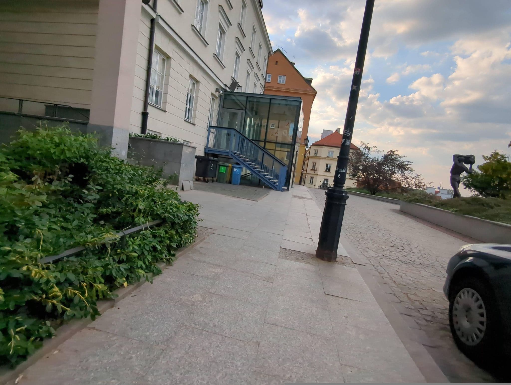 Street view near Kanonia Hostel Warsaw, Praga Północ — © miguel_andrade (CC BY-SA · Mapillary)