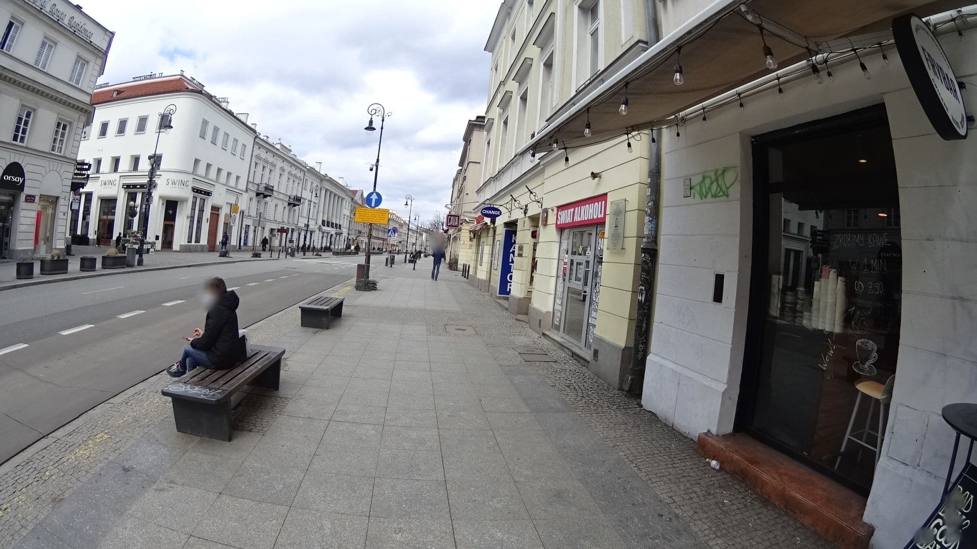 Street view near Diya Al Gazzali, Śródmieście — © awizonosz (CC BY-SA · Mapillary)
