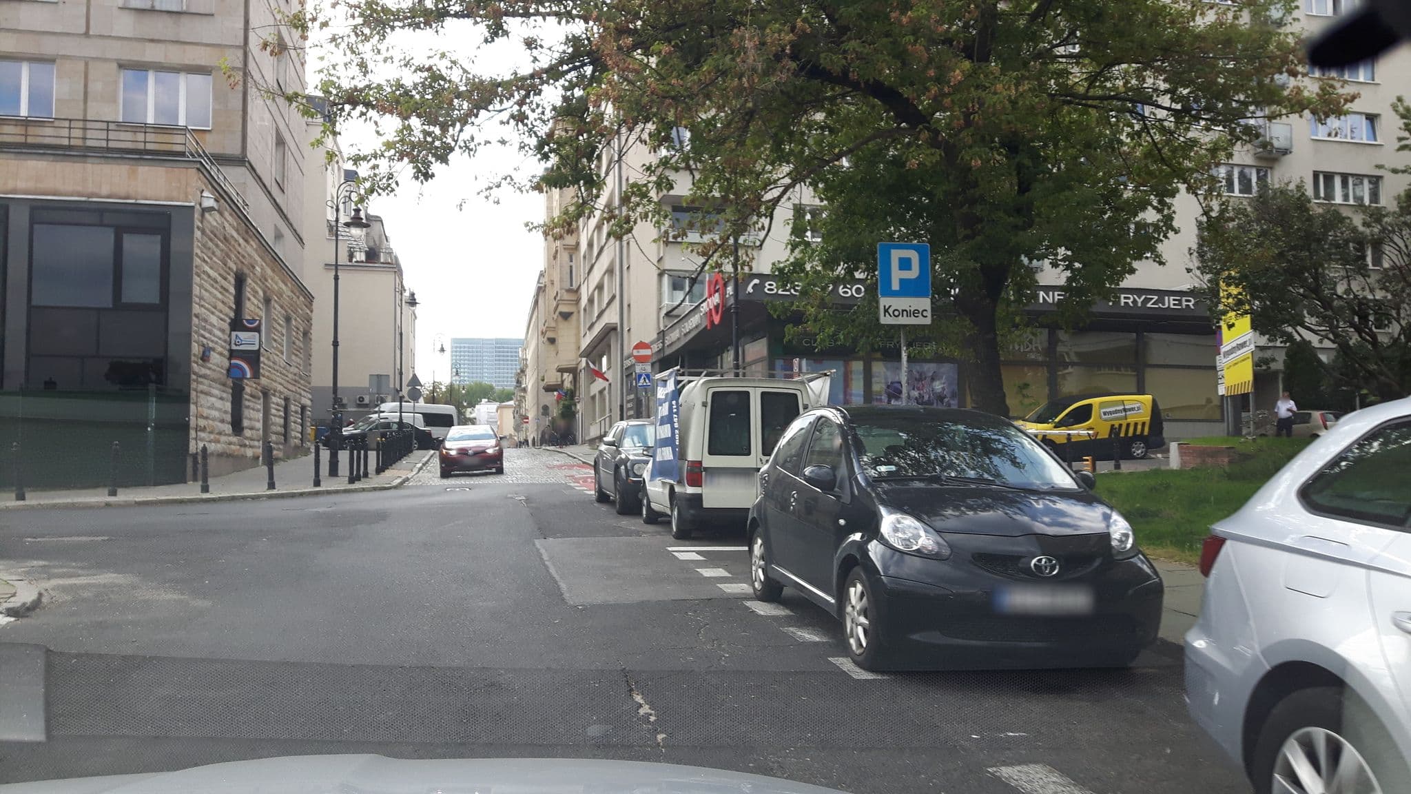 Street view near Hotel Apartment4you Trakt Królewski, Śródmieście — © andpol_2288 (CC BY-SA · Mapillary)