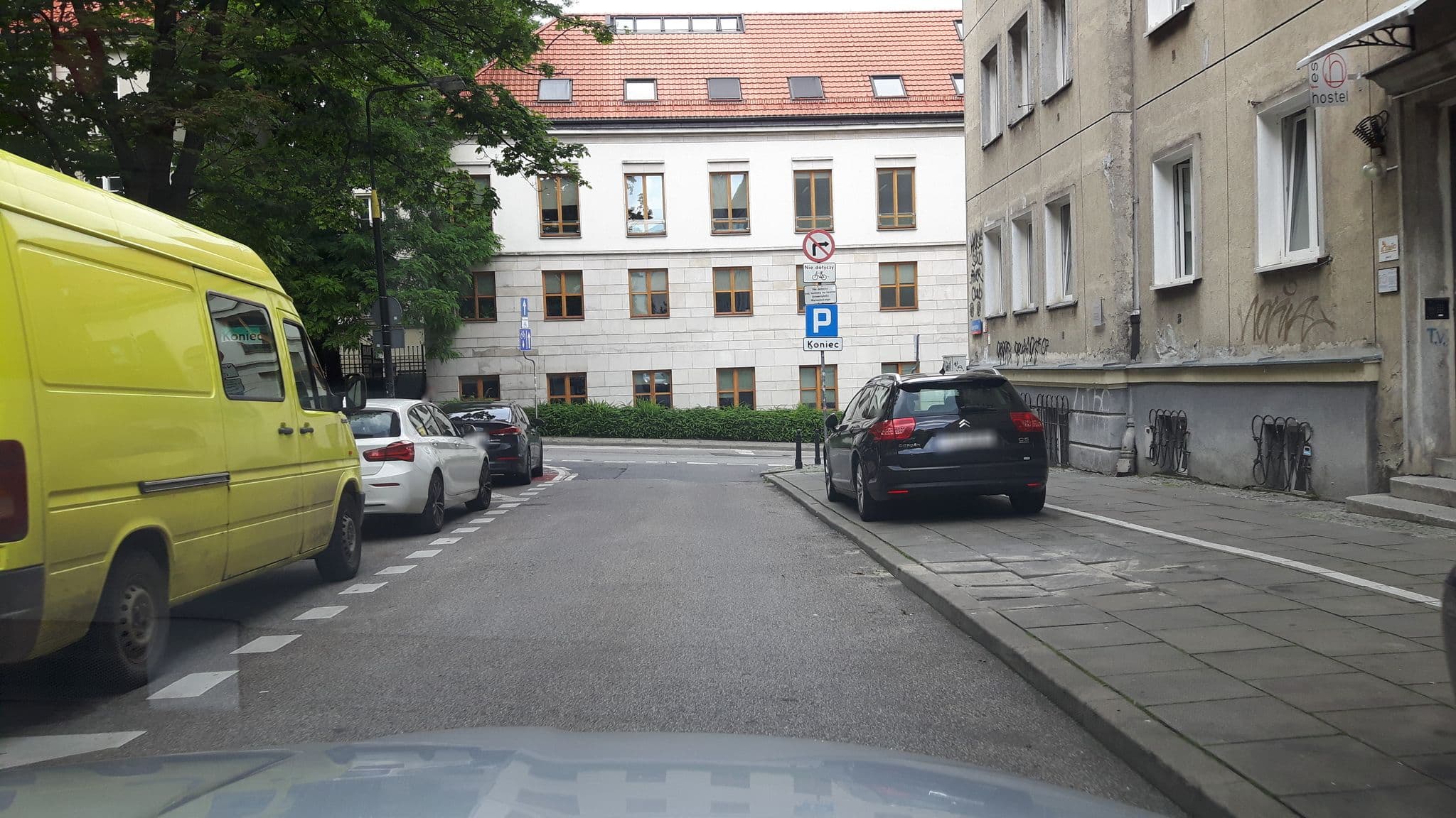 Street view near Lux Apartment - Uniwersytet Warszawski, Śródmieście — © andpol_2288 (CC BY-SA · Mapillary)