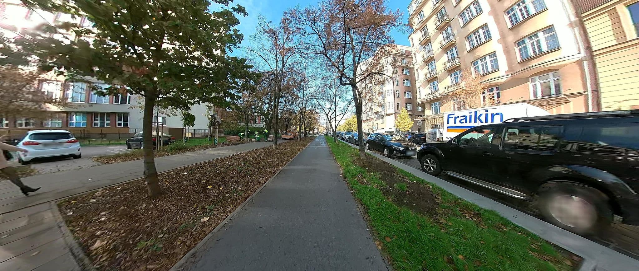 Street view near Bed4City Centre, Śródmieście — © 9f893cde (CC BY-SA · Mapillary)
