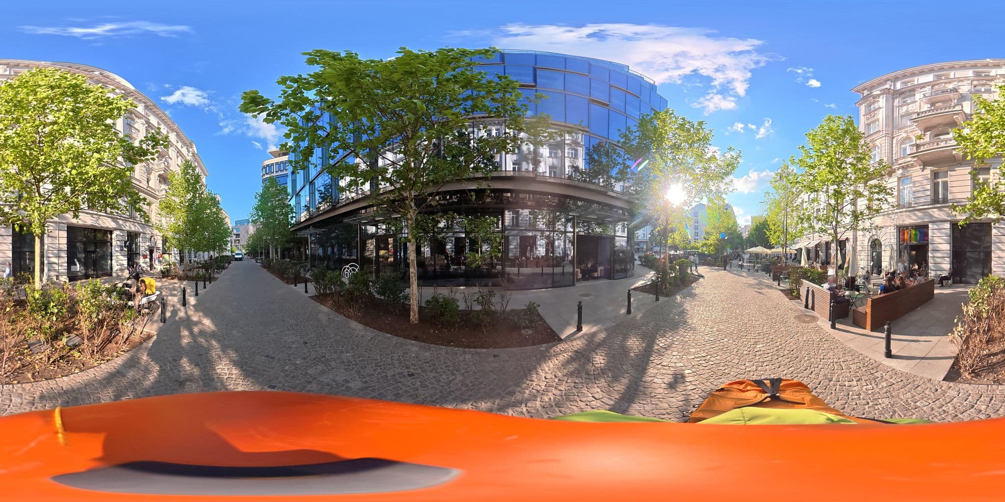 Street view near Eden Apartment Krucza, Śródmieście — © awizonosz (CC BY-SA · Mapillary)