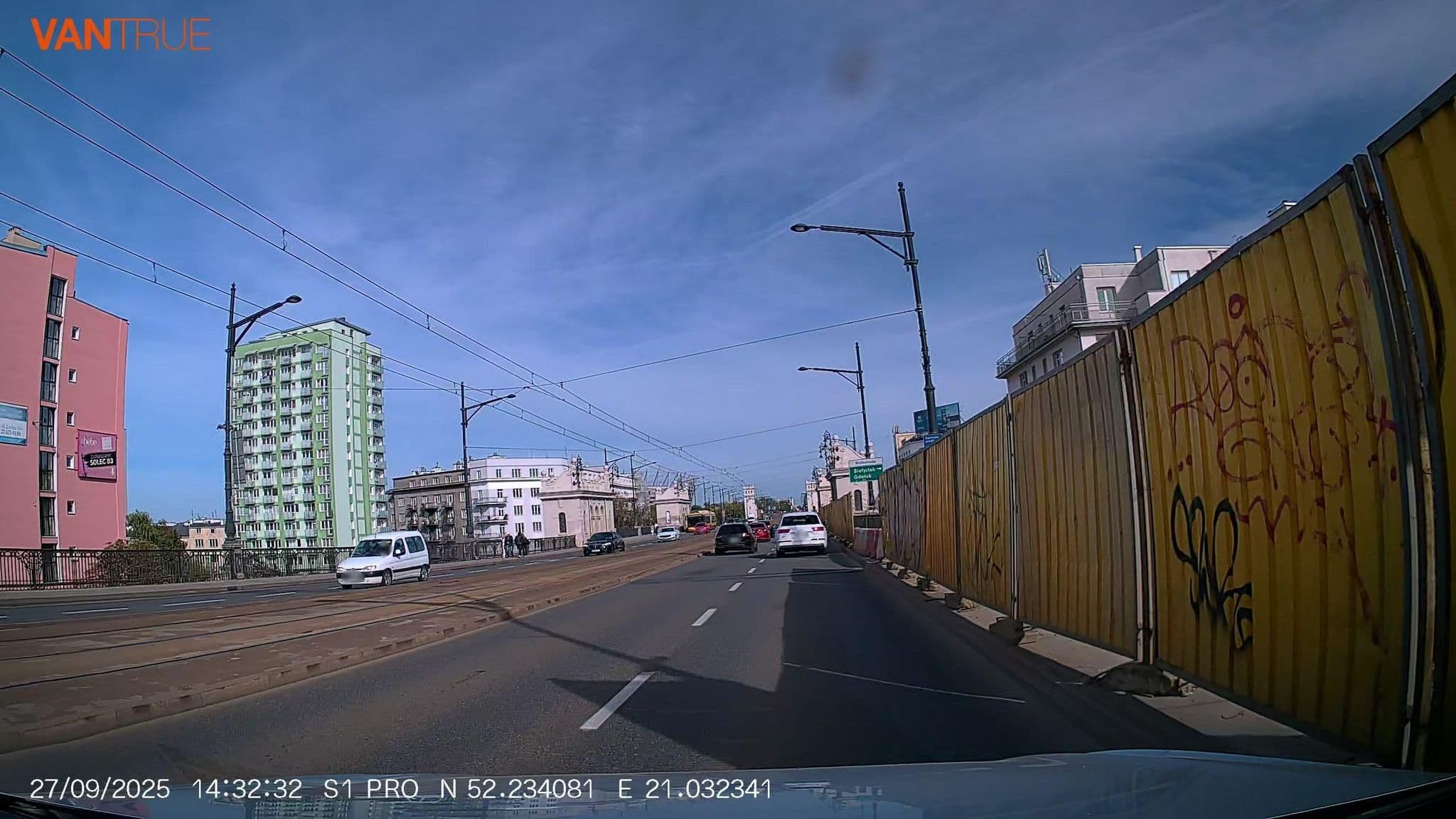 Street view near Bizzi LuxCenter View, Śródmieście — © Driven2574 (CC BY-SA · Mapillary)