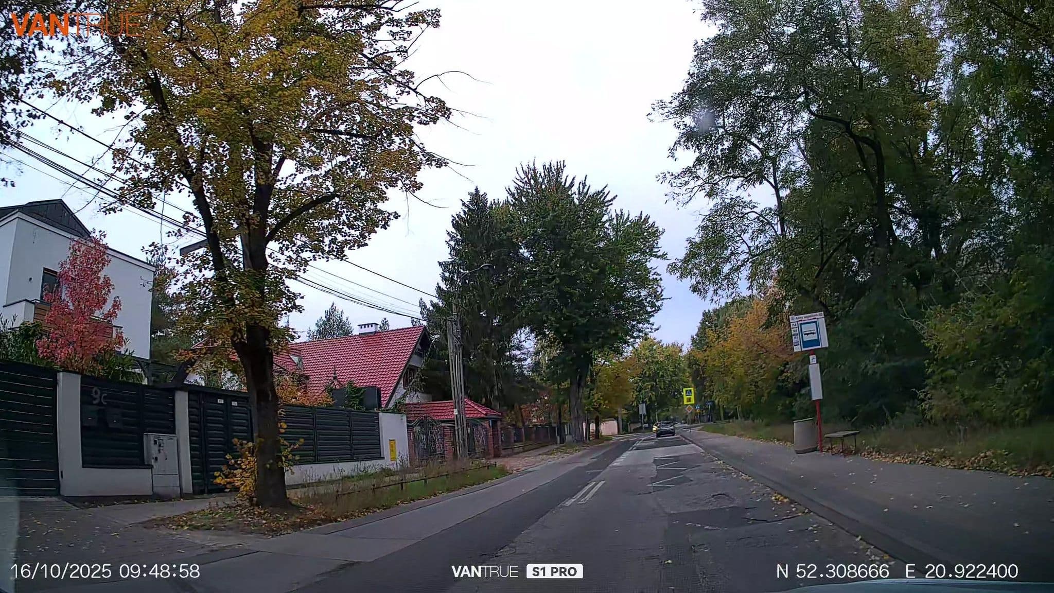 Street view near Usługi Hotelarskie Ustronie. Wanda Raszka, Bielany — © Driven2574 (CC BY-SA · Mapillary)