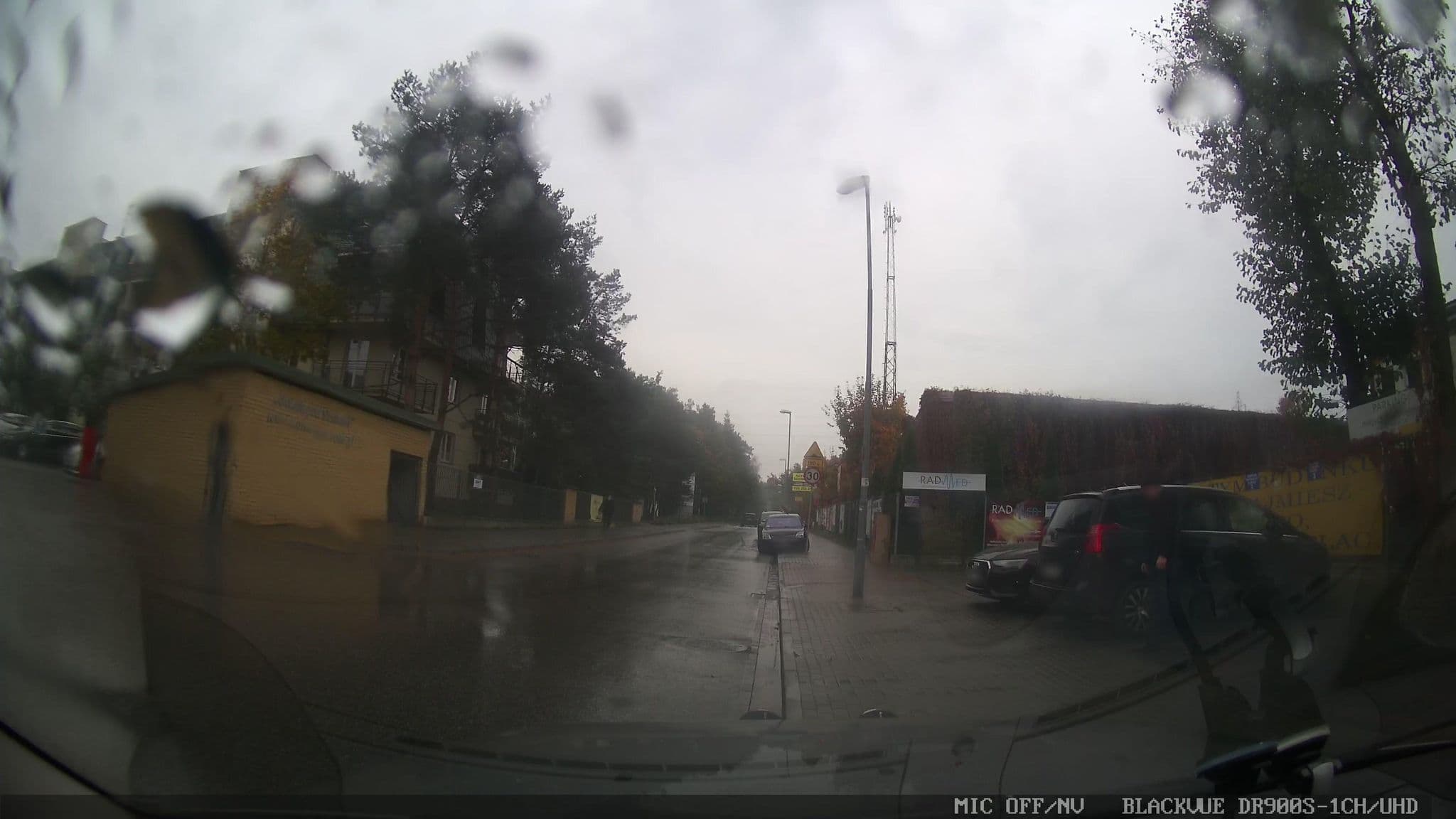Street view near "Business & Leisure" Emilia Kominek, Wesoła — © grobin (CC BY-SA · Mapillary)