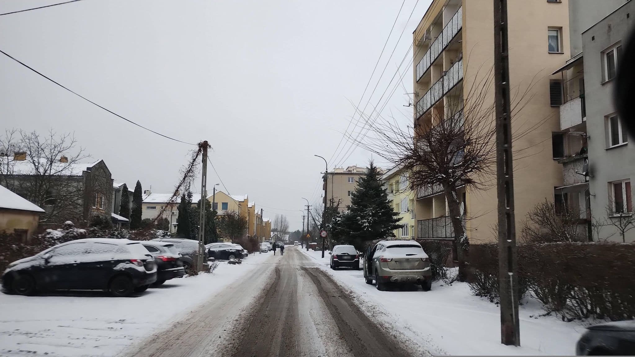 Street view near Koszary w Górze Kalwarii Arche Hotel, Góra Kalwaria — © inwazjamb (CC BY-SA · Mapillary)