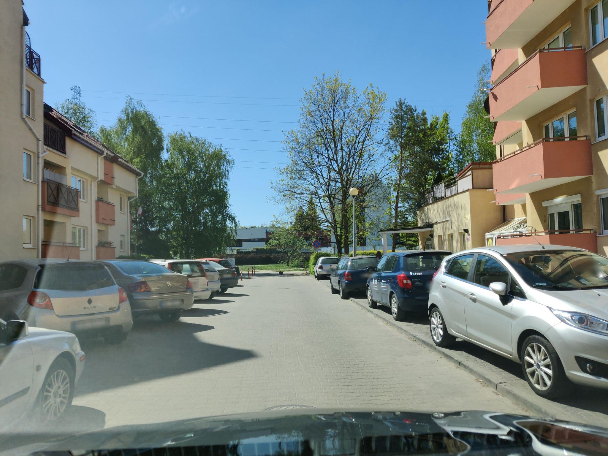 Street view near Towarzystwo Handlowo Usługowe Drip Ewa Robak Wspólnik Spółki Cywilnej, Kabaty — © kietlak (CC BY-SA · Mapillary)