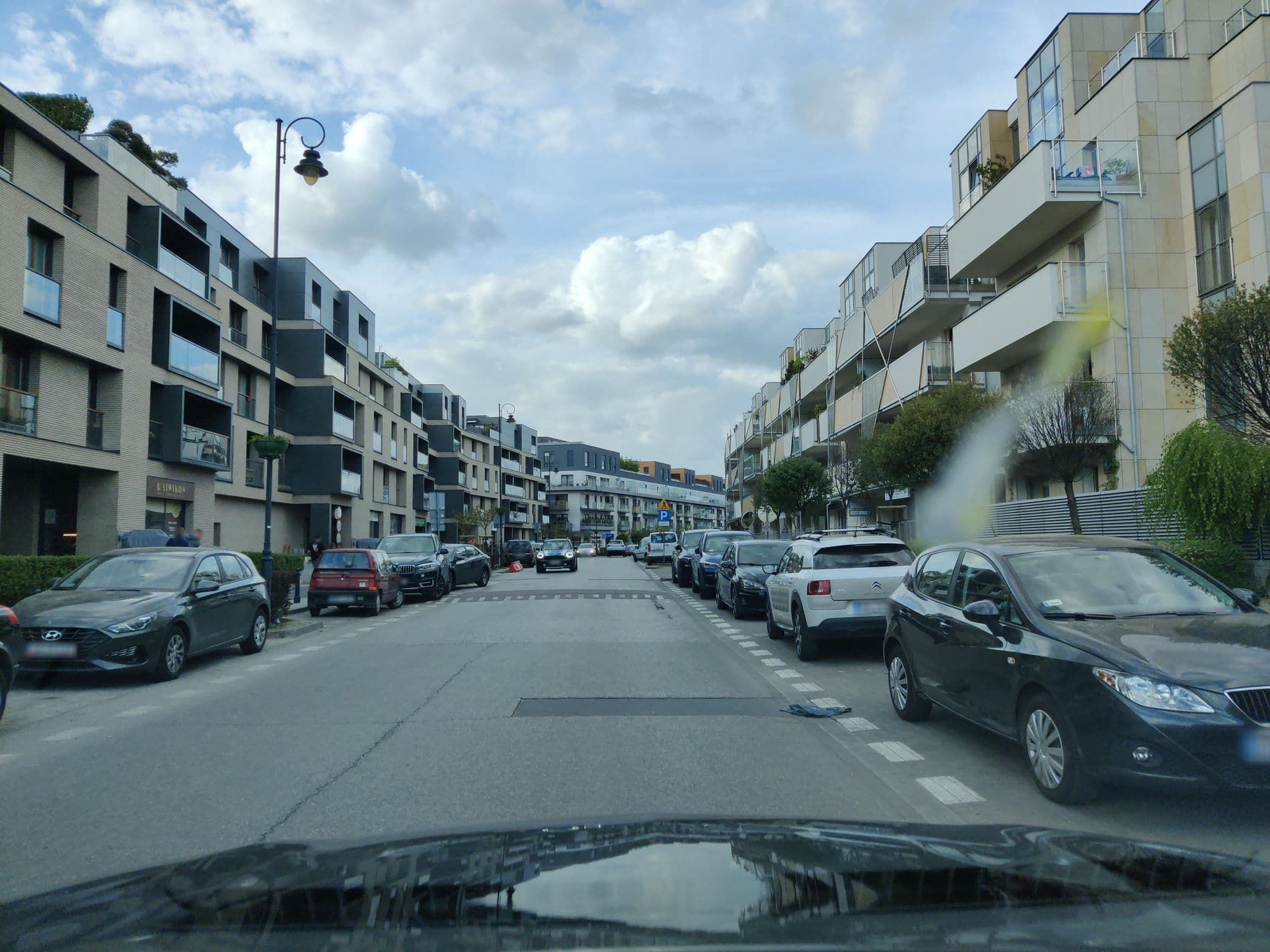 Street view near bombshell's :), Wilanów — © kietlak (CC BY-SA · Mapillary)