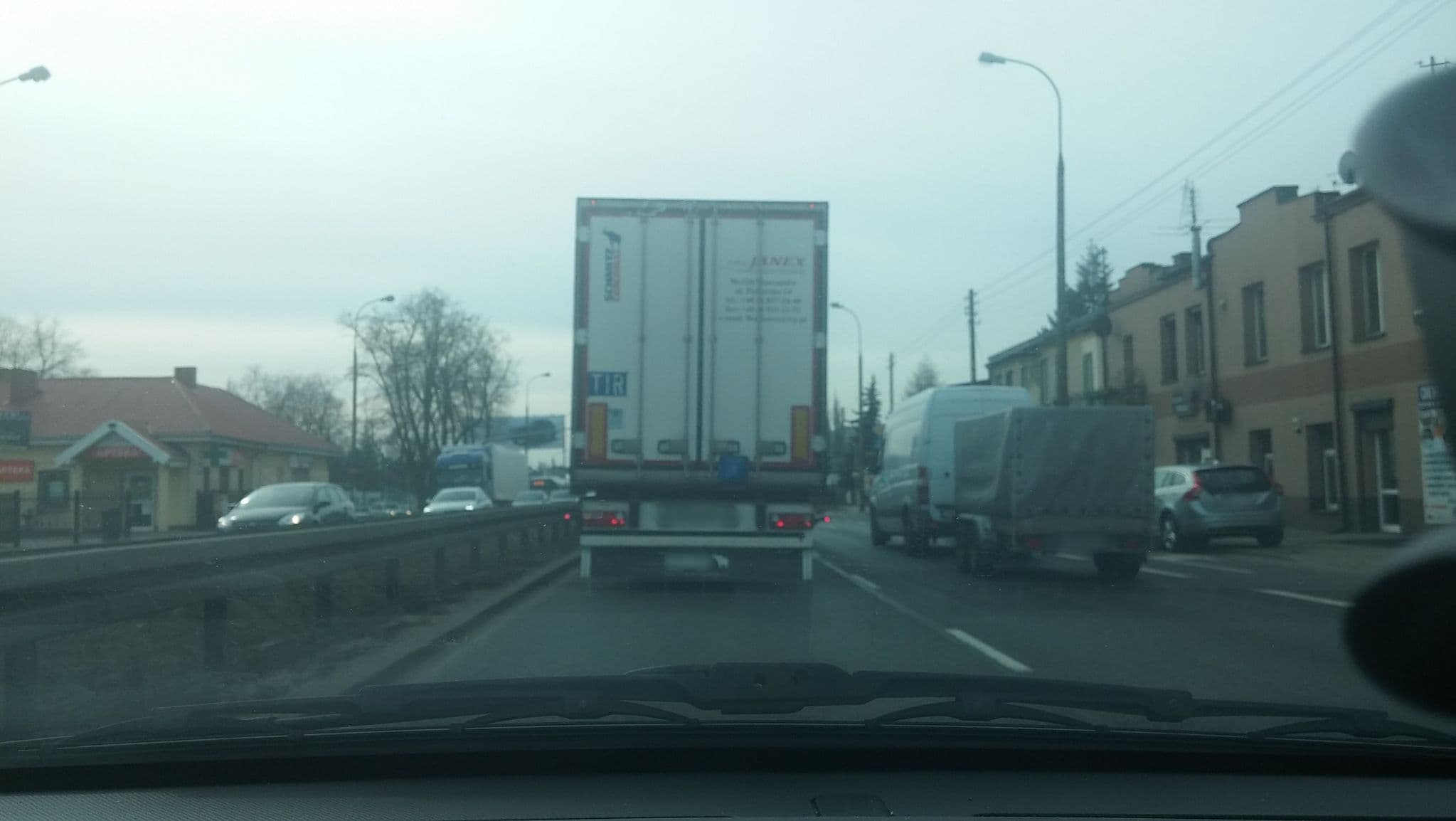 Street view near Batogowska M. Usługi hotelarskie, Marki — © akromoli2 (CC BY-SA · Mapillary)