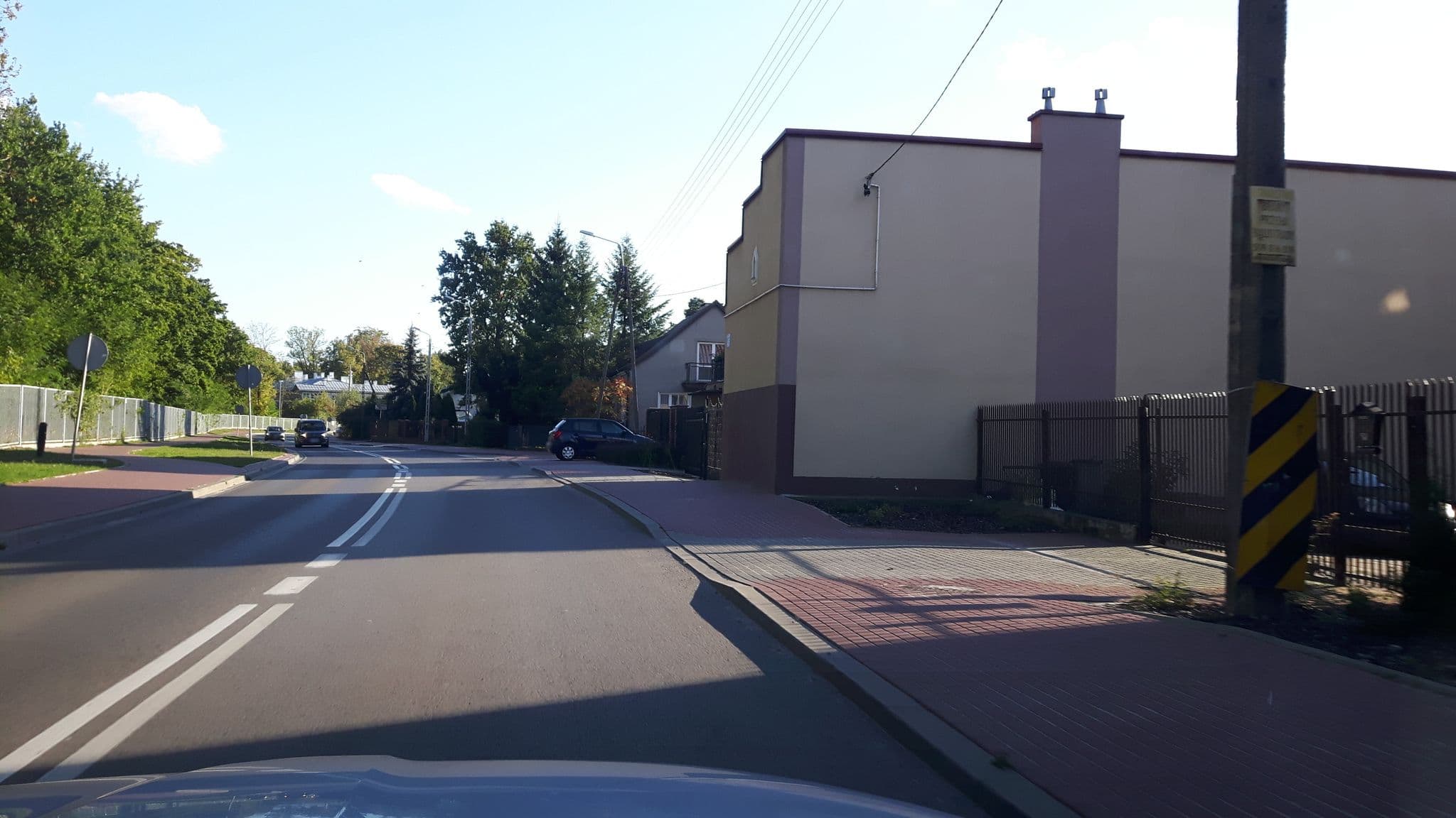 Street view near Bajka. Pensjonat, Ząbki — © andpol_2288 (CC BY-SA · Mapillary)