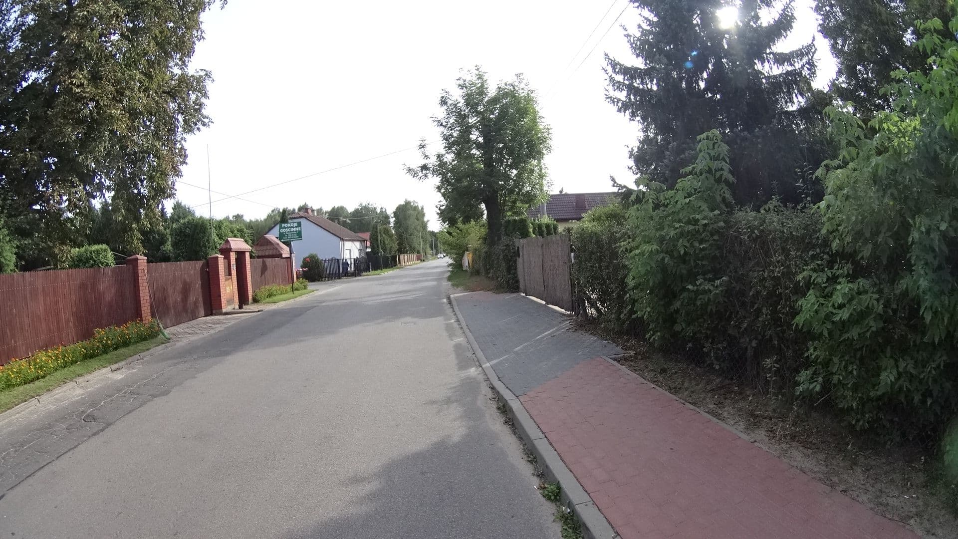 Street view near "pod Jesionem" Pokoje Gościnne Teresa Włodarczyk, Serock — © awizonosz (CC BY-SA · Mapillary)