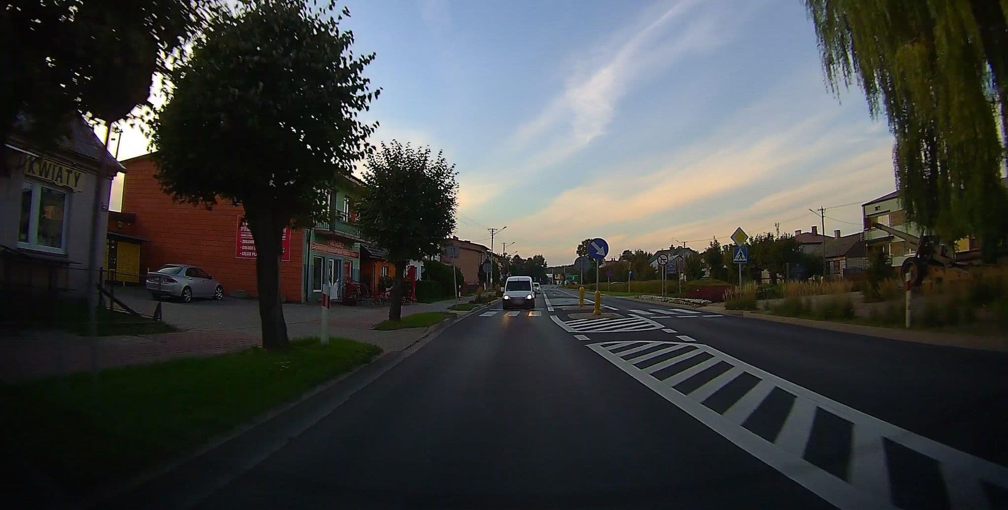 Street view near Hotel Restauracja Sarmacka, Wilga — © 9f893cde (CC BY-SA · Mapillary)