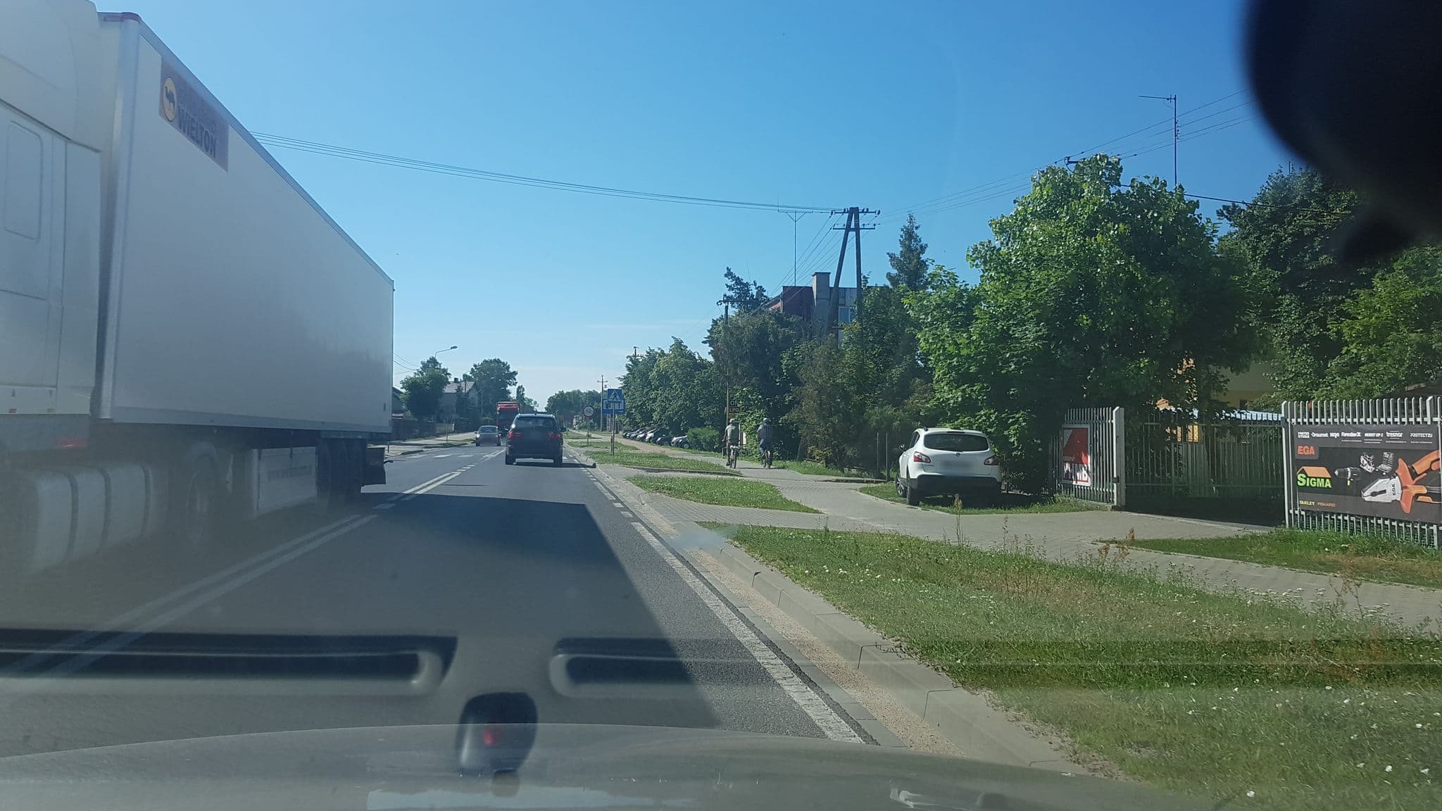 Street view near Hotel Krasnodębski, Węgrów — © kmajcher (CC BY-SA · Mapillary)