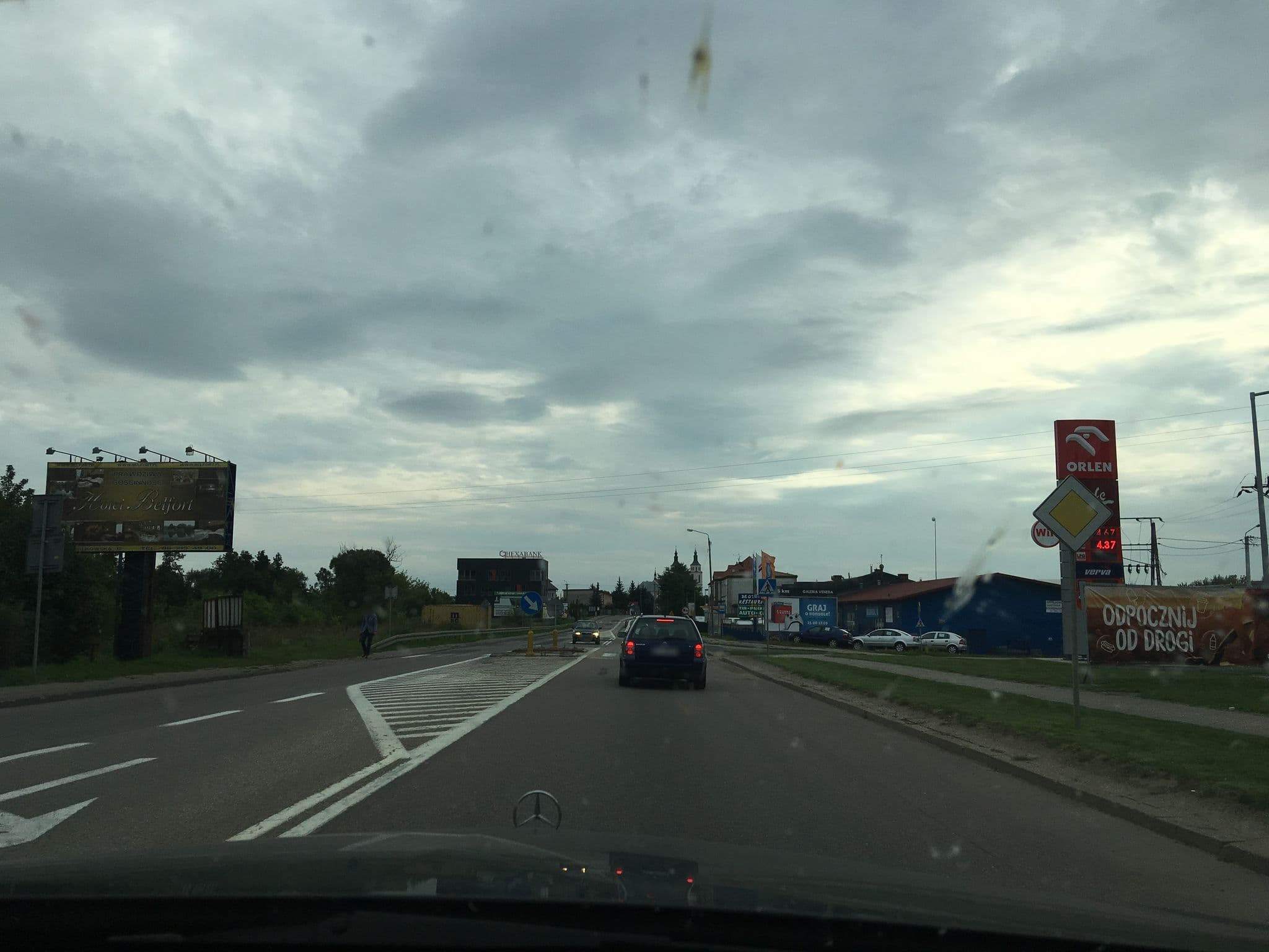 Street view near Zacisze. Motel, restauracja, organizacja wesel, Piątnica — © romanshikin (CC BY-SA · Mapillary)