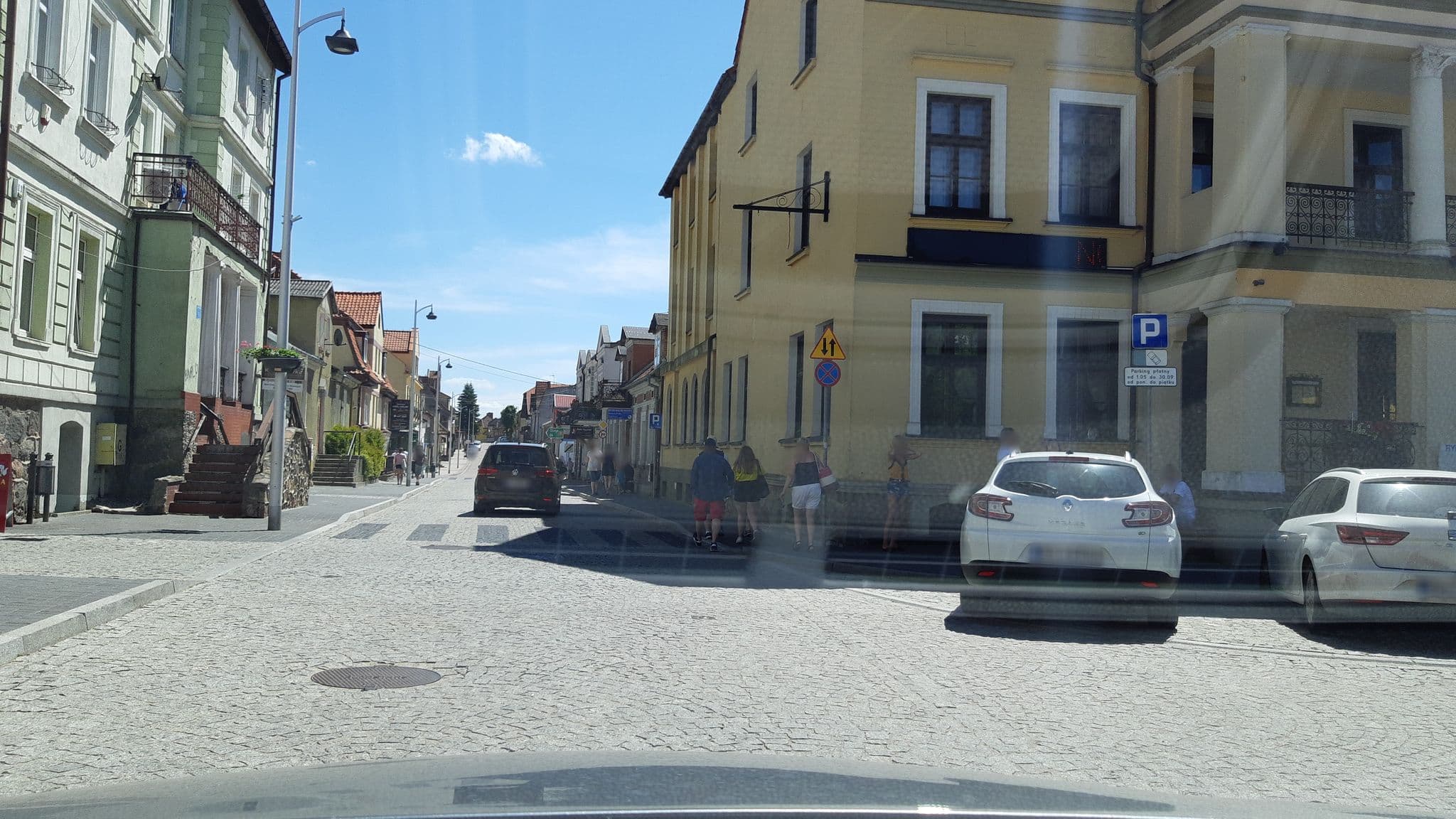 Street view near Villa Mazur, Mikołajki — © mariuskarotkis (CC BY-SA · Mapillary)