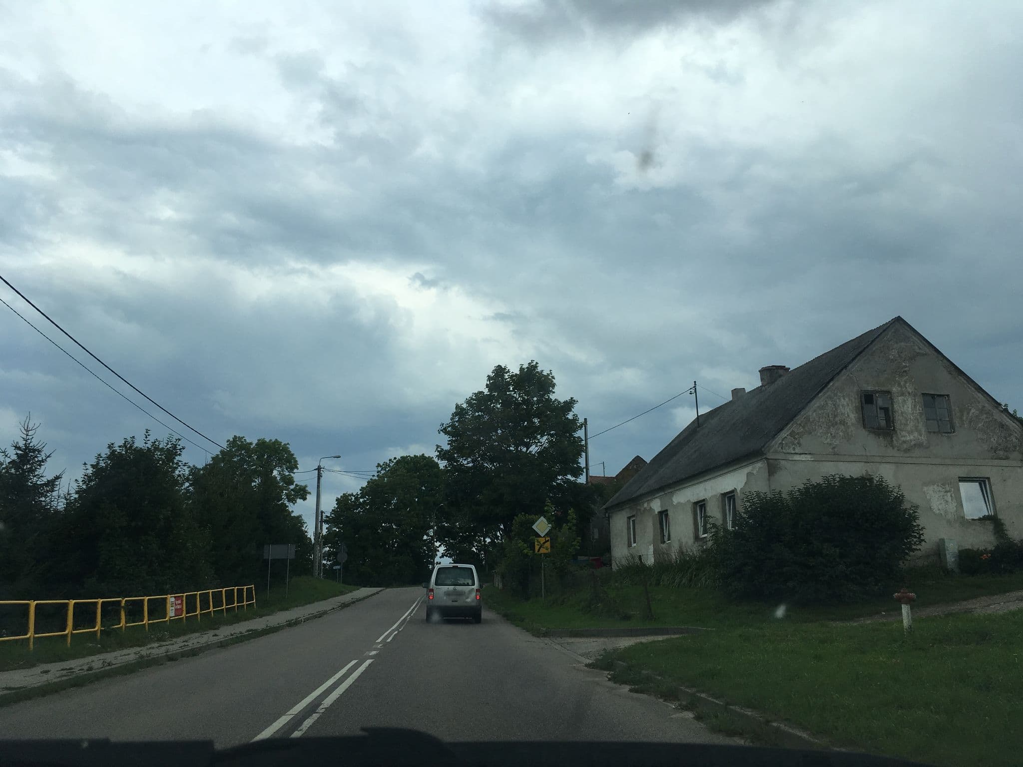 Street view near Stary Młyn. Karczma. Noclegi, catering, Giżycko — © szurek (CC BY-SA · Mapillary)
