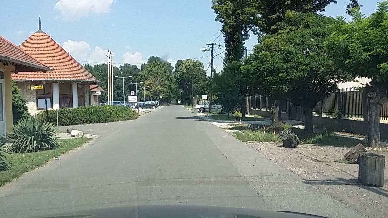Street view near Sörkert Fogadó, Gyomaendrőd — © vst (CC BY-SA · Mapillary)