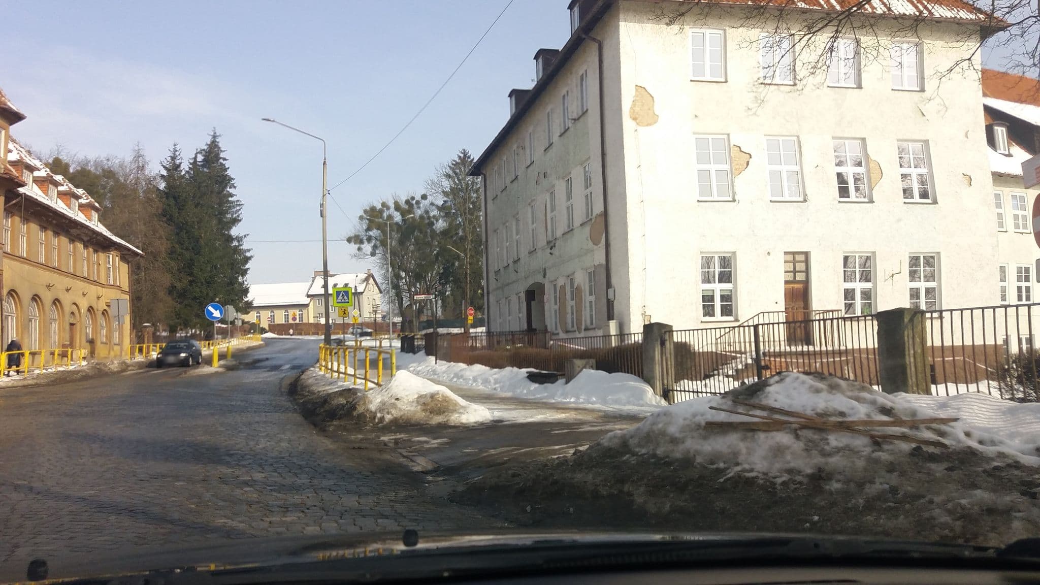 Street view near Internat Zespołu Szkół nr 1, Szczytno — © grzegorzgj (CC BY-SA · Mapillary)