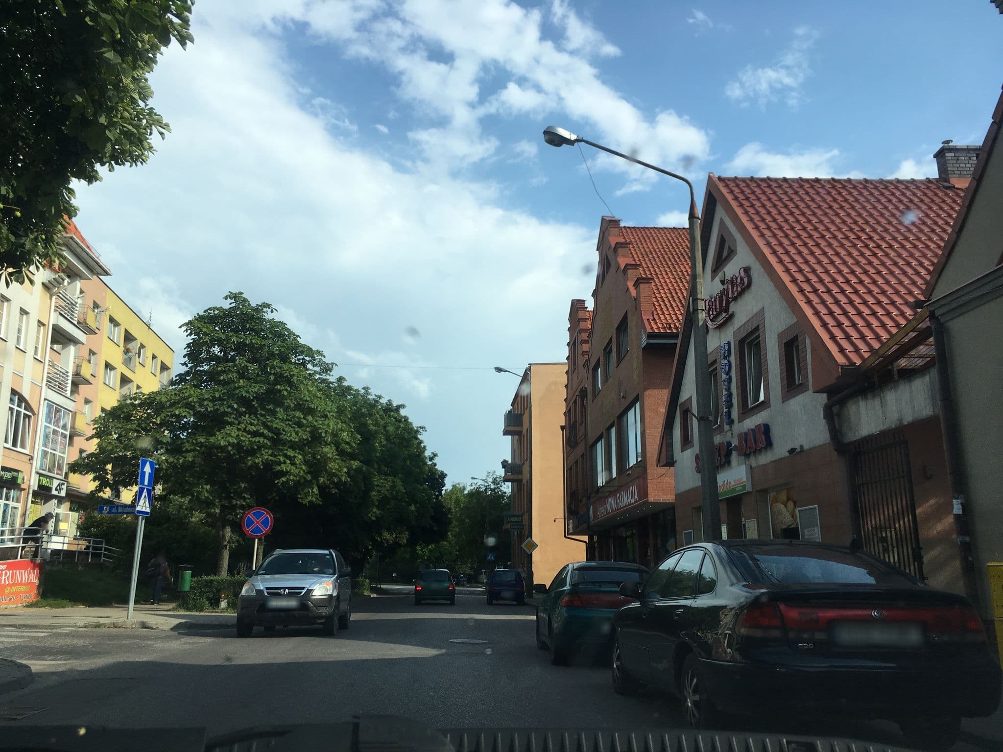 Street view near Usługi gastronomiczno - hotelarskie, Olecko — © szurek (CC BY-SA · Mapillary)