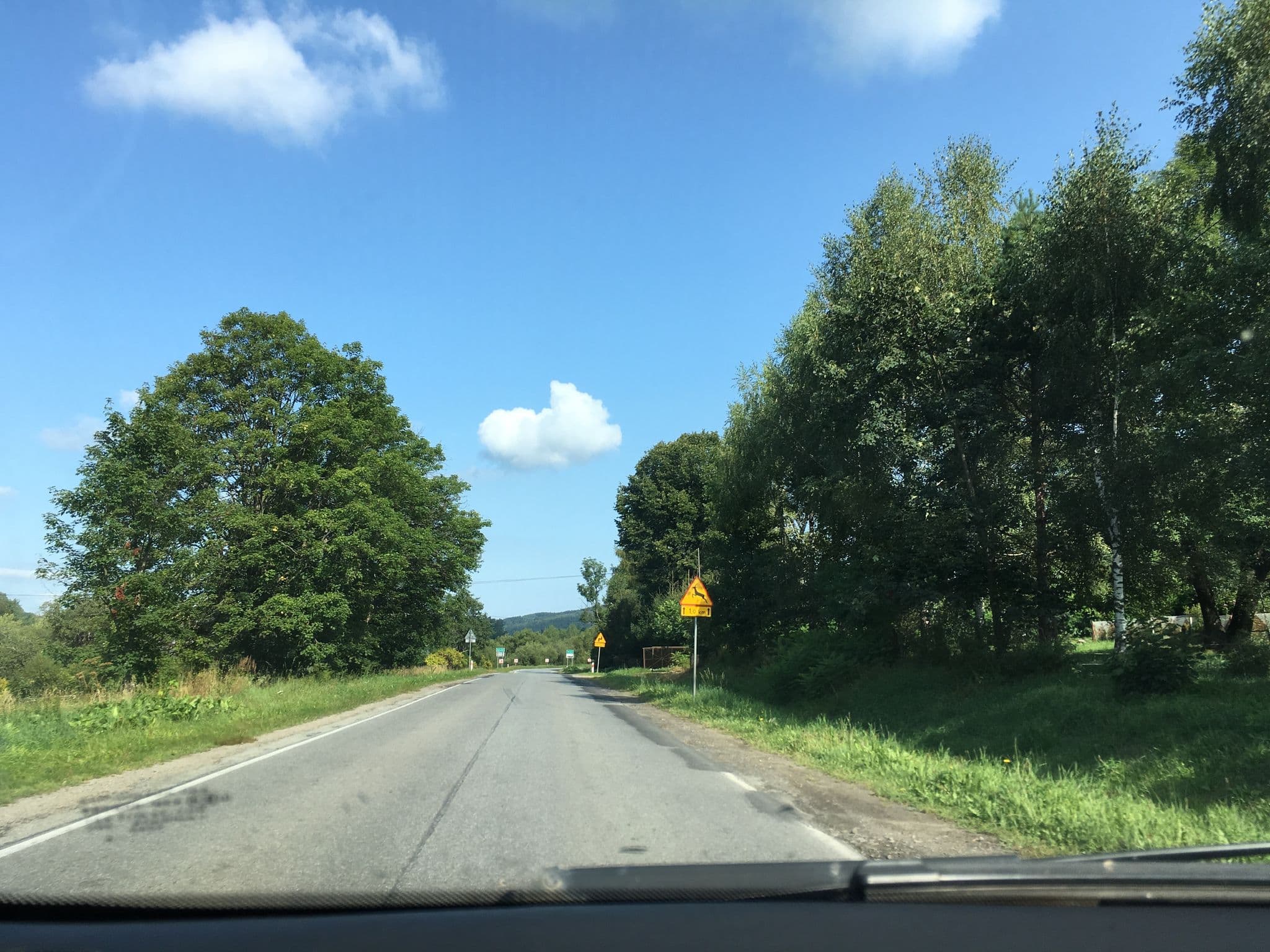Street view near U Janusza, Ustrzyki Dolne — © szurek (CC BY-SA · Mapillary)