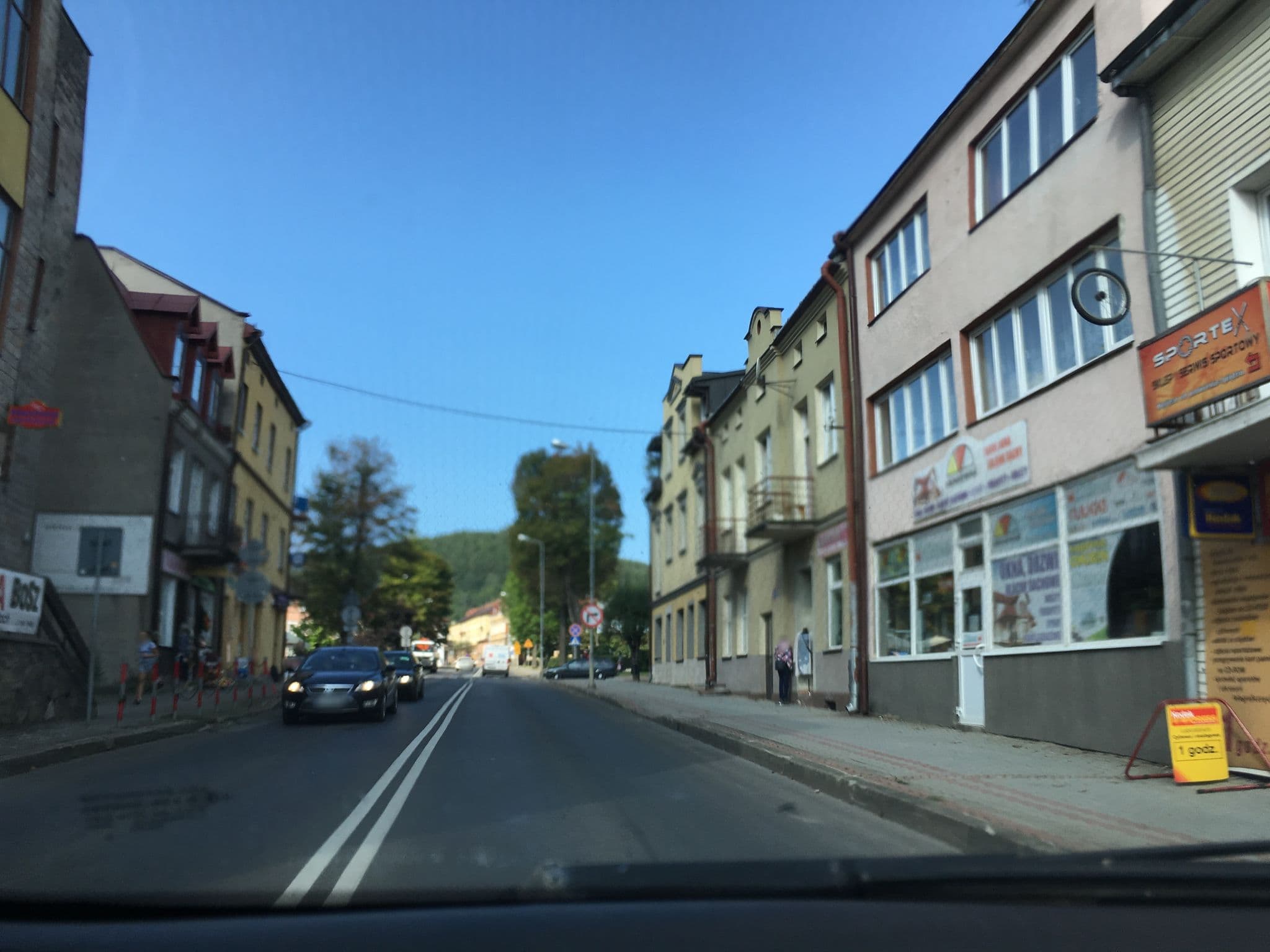 Street view near Firma Handlowo Usługowa Hotel Strwiąż Dombud Usługi Budowlane Dariusz Grządziel, Ustrzyki Dolne — © szurek (CC BY-SA · Mapillary)
