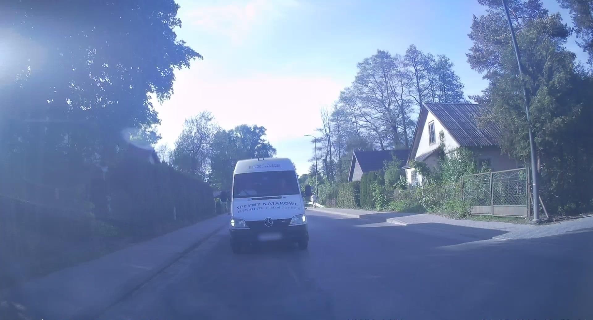 Street view near Dudek T. Kwatery prywatne, Zwierzyniec — © edc22 (CC BY-SA · Mapillary)
