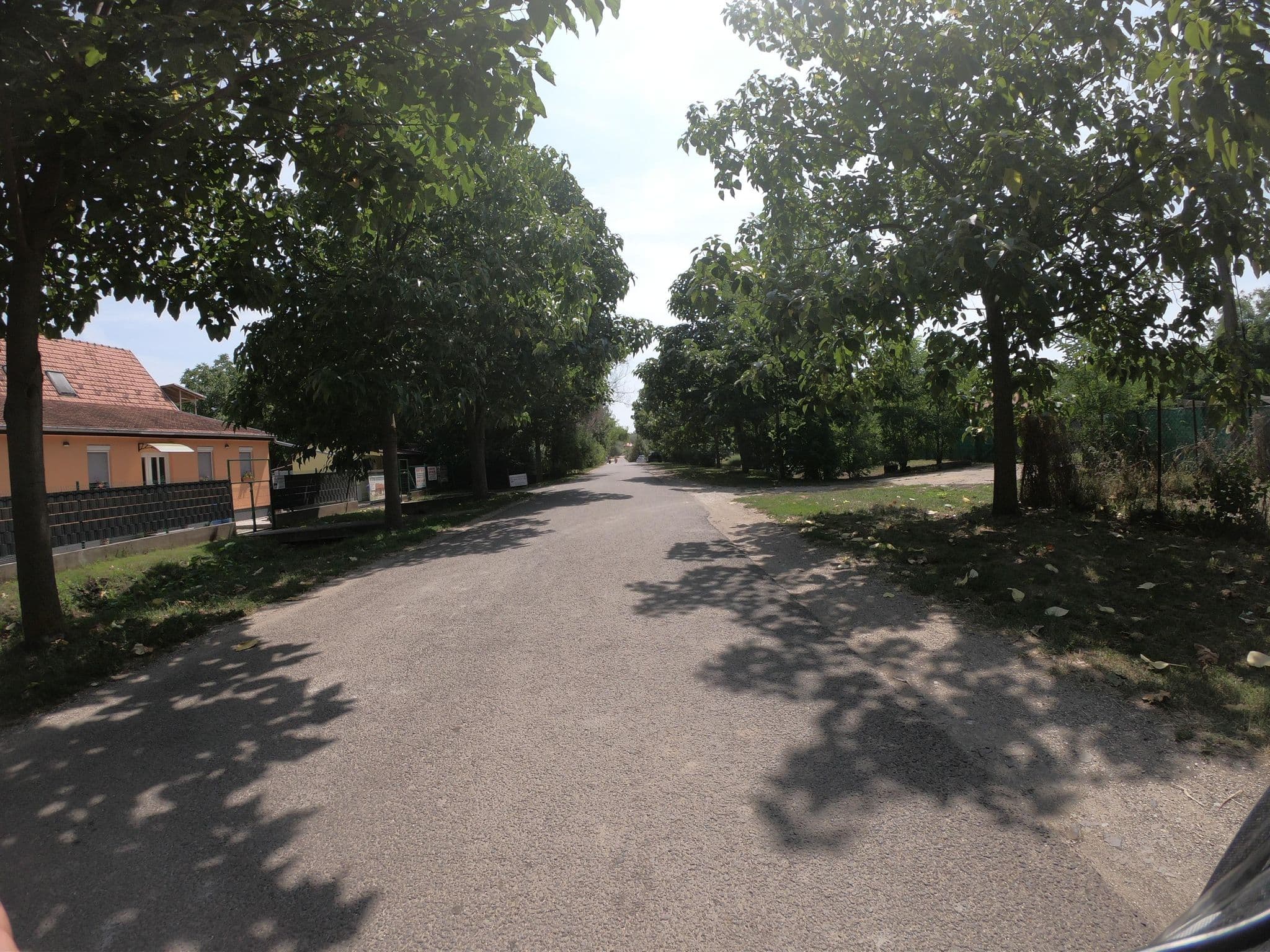 Street view near Szilvia Vendégház, Kisköre — © balazskozak (CC BY-SA · Mapillary)