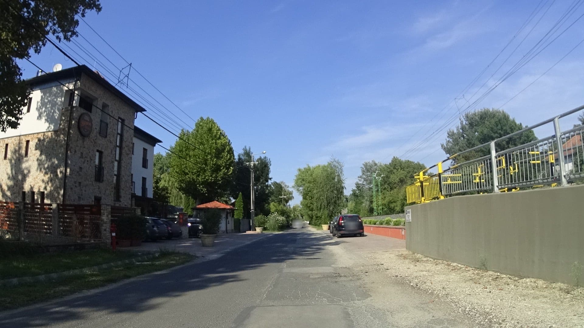Street view near Pole Position Beach Hotel, Balatonszárszó — © ramap (CC BY-SA · Mapillary)