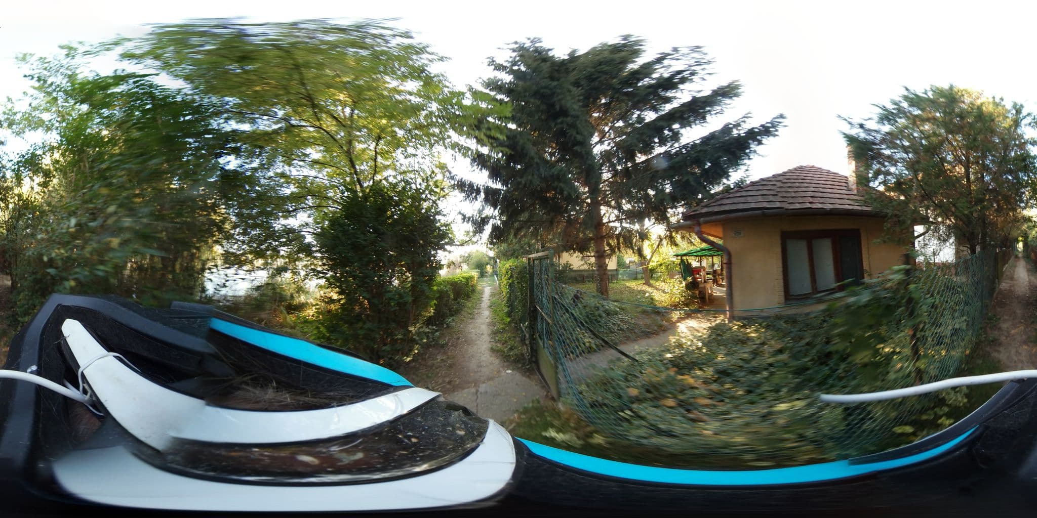 Street view near Kis Duna Garden, Szigetújfalu — © tamas (CC BY-SA · Mapillary)