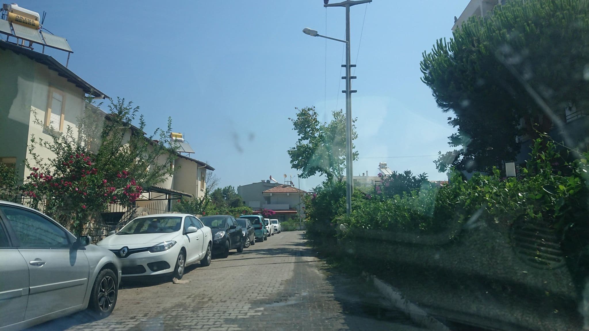 Street view near Kuşadasıçidihanotel, Güzelçamlı — © kubikanber (CC BY-SA · Mapillary)