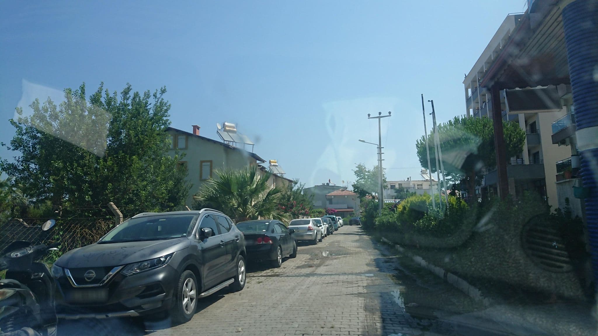Street view near Özsoy Hotel, Güzelçamlı — © kubikanber (CC BY-SA · Mapillary)