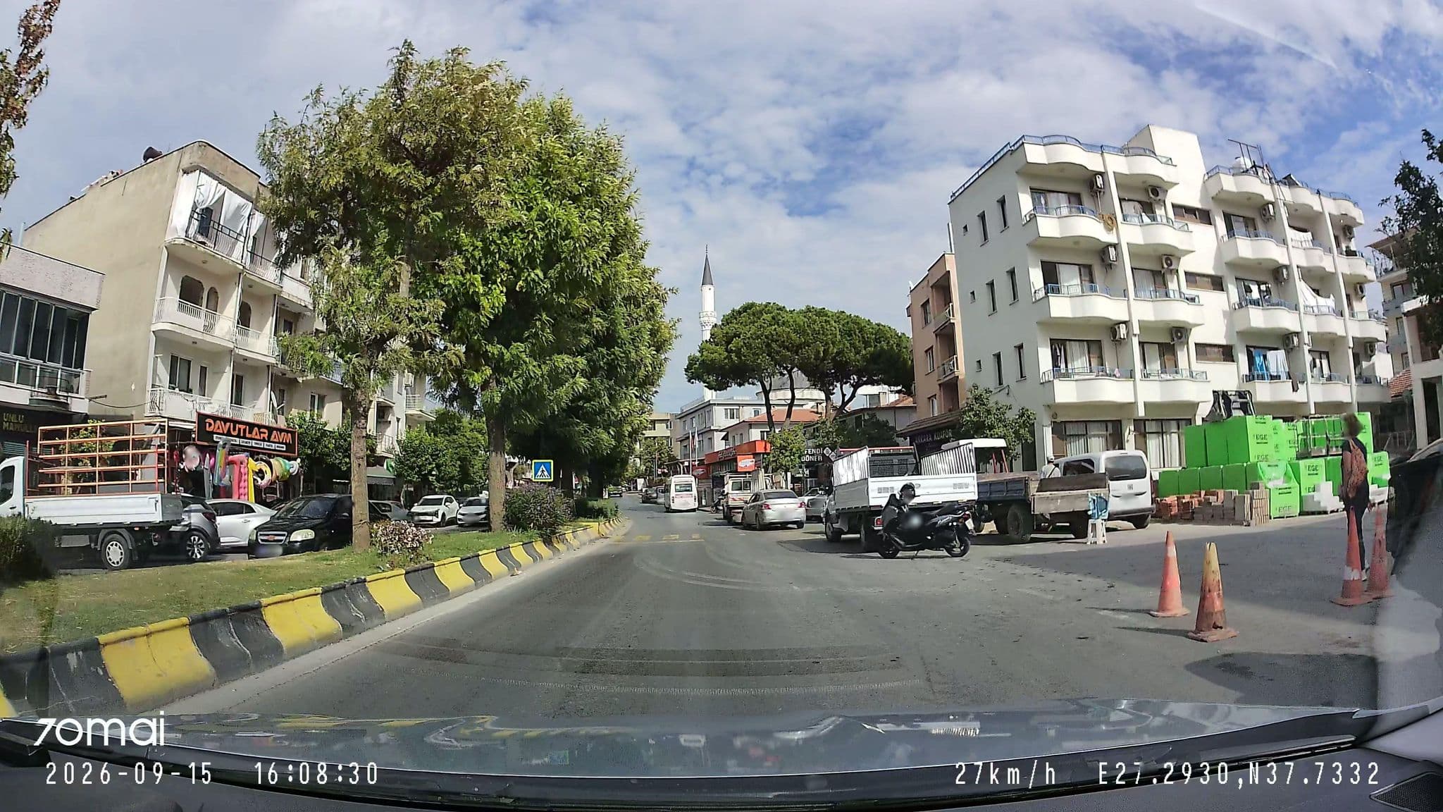 Street view near Flora Garden Ephesus Lojman, Davutlar — © doriel (CC BY-SA · Mapillary)
