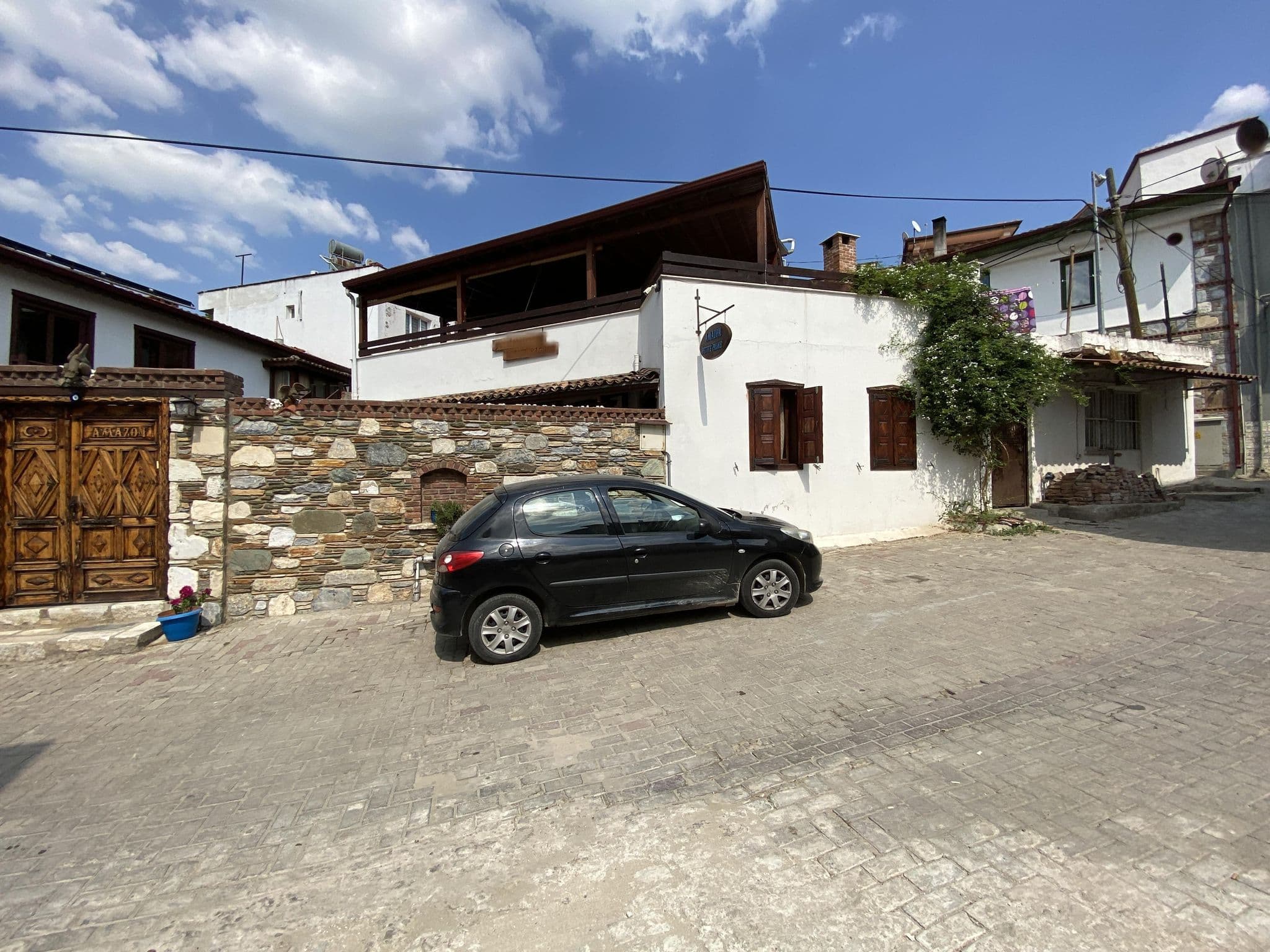 Street view near amazon hotel, Selçuk — © asturksever (CC BY-SA · Mapillary)