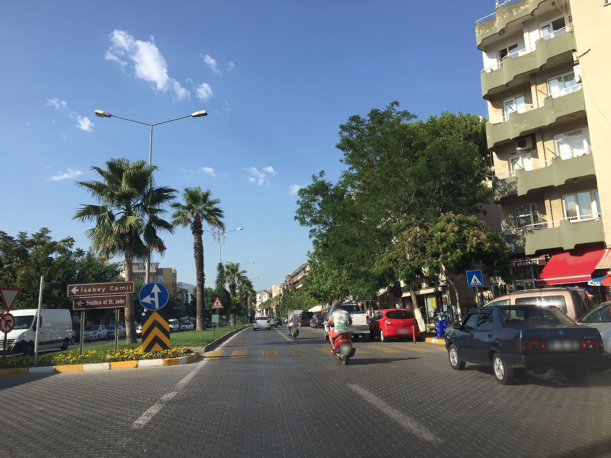 Street view near Chez Rumi Butik Otel, Selçuk — © iggypl (CC BY-SA · Mapillary)