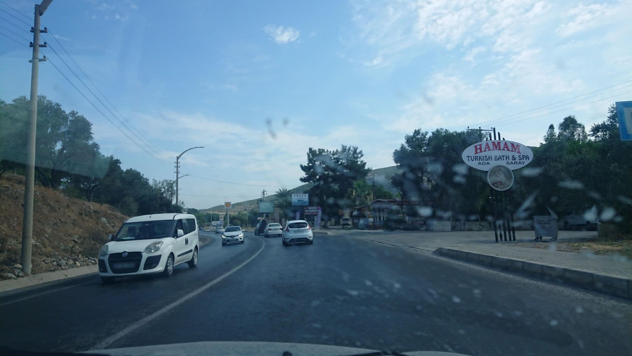 Street view near Tur İnn Hotel, Kuşadası — © kubikanber (CC BY-SA · Mapillary)