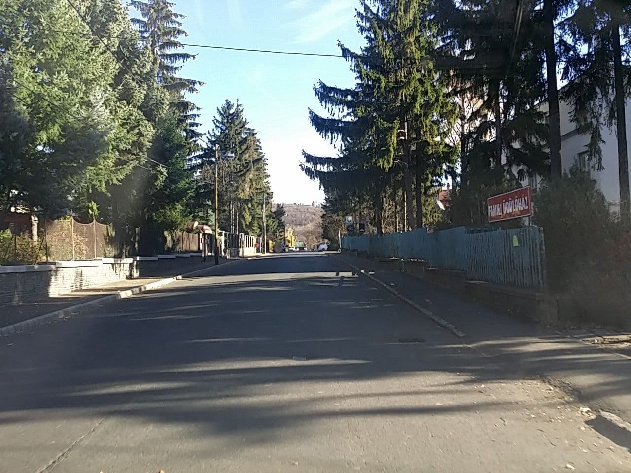 Street view near Dolgozói szállás, Munkásszállás Gyöngyös, Gyöngyössolymos — © utvonalfelmeresek (CC BY-SA · Mapillary)