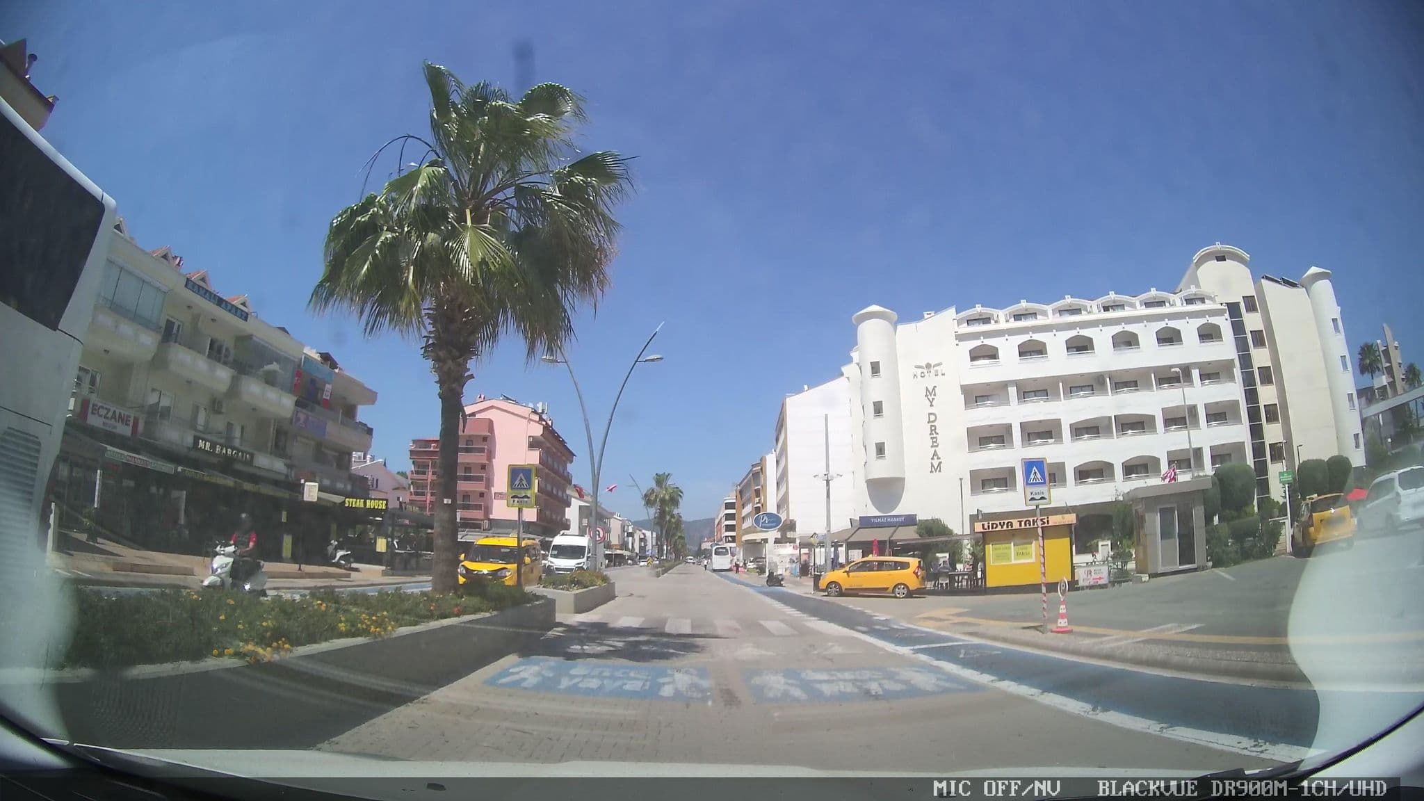 Street view near Efemaris Apart Otel, Marmaris — © asturksever (CC BY-SA · Mapillary)