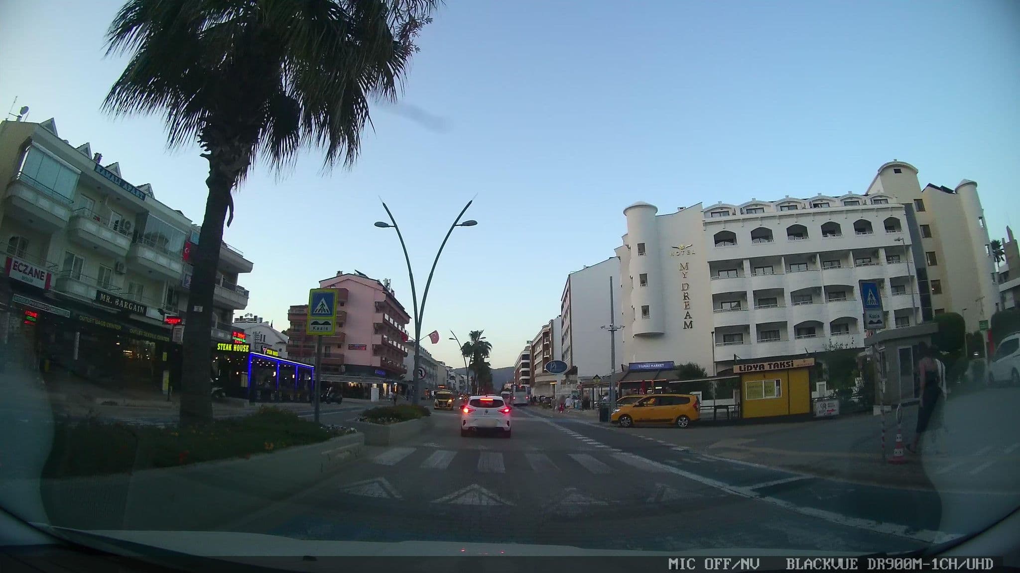 Street view near Room 608, Marmaris — © asturksever (CC BY-SA · Mapillary)
