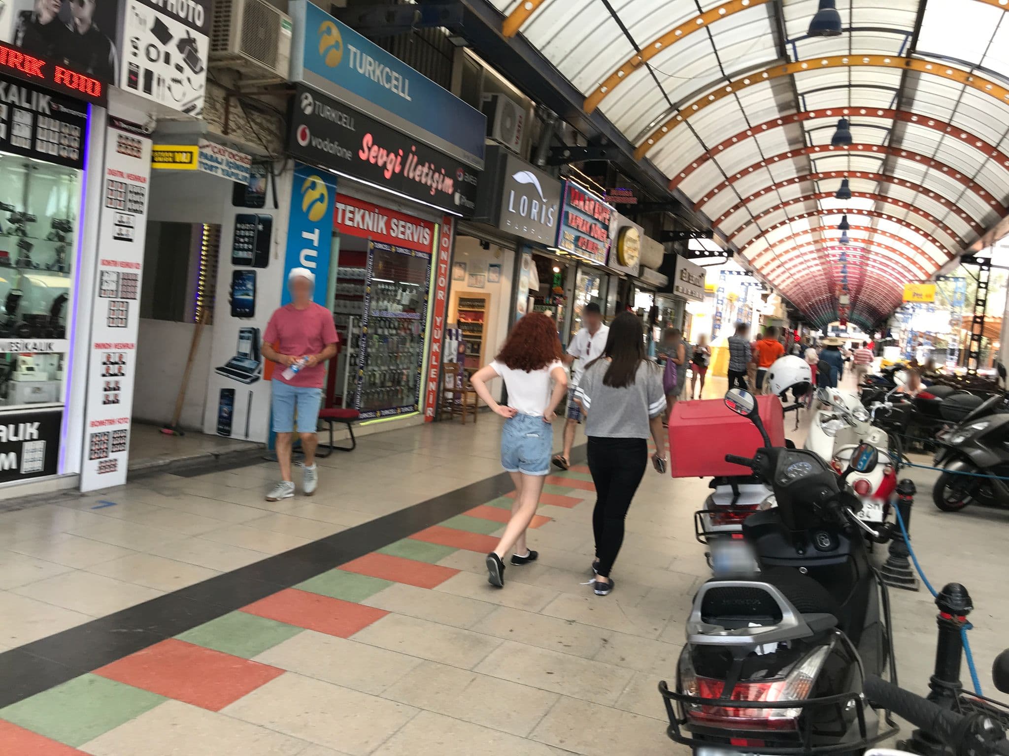 Street view near Hotel Karadeniz, Marmaris — © asturksever (CC BY-SA · Mapillary)