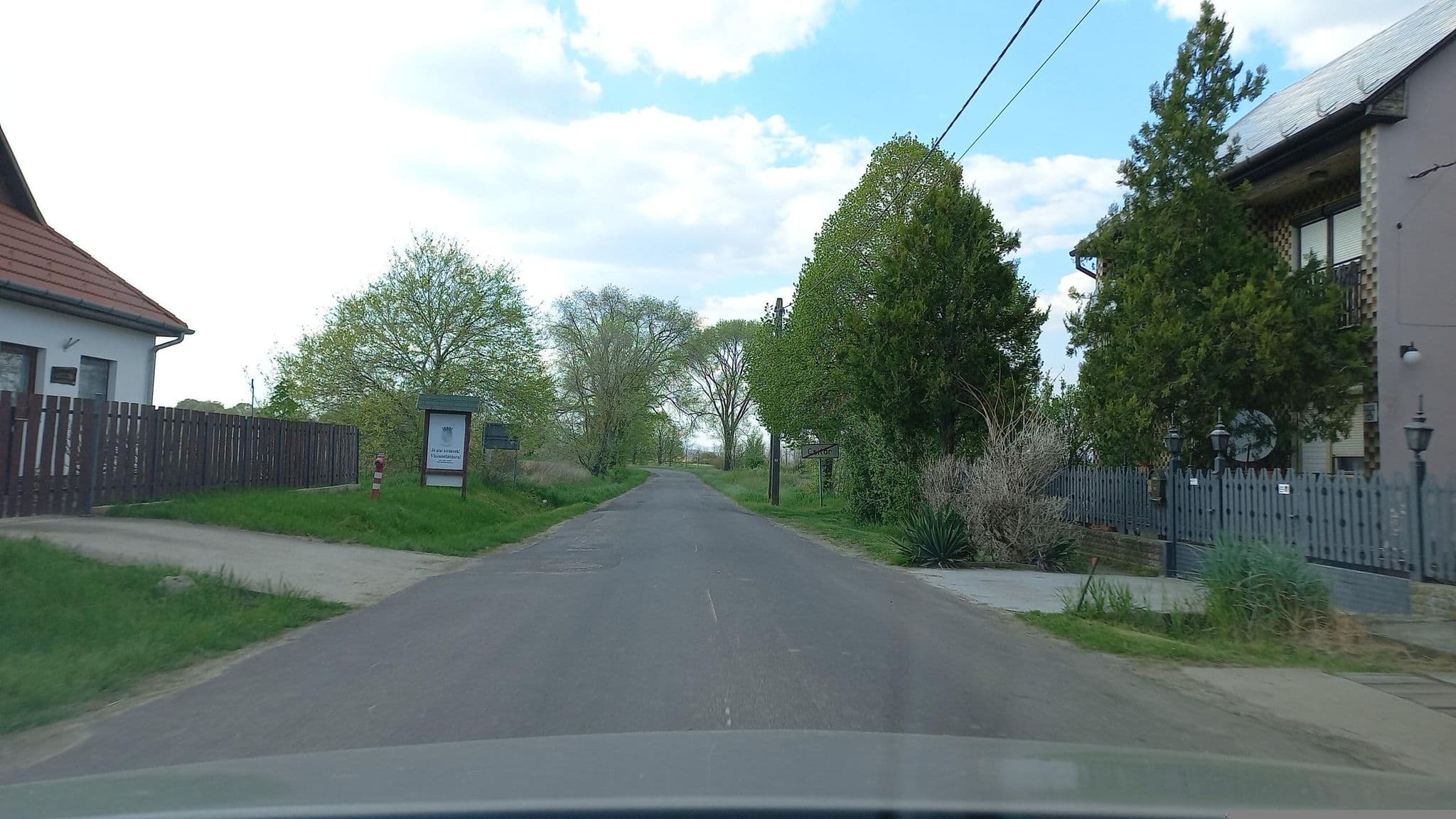 Street view near Gesztenye lak, Rimóc — © bordaben (CC BY-SA · Mapillary)