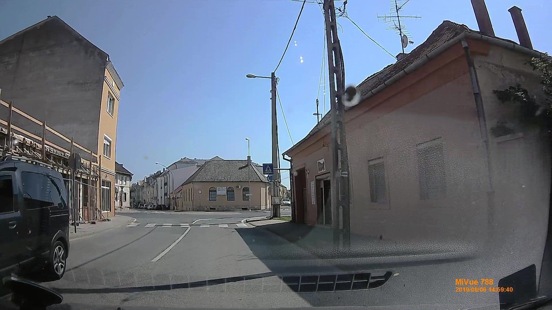 Street view near Oázis Hotel, Nagykanizsa — © geox123 (CC BY-SA · Mapillary)