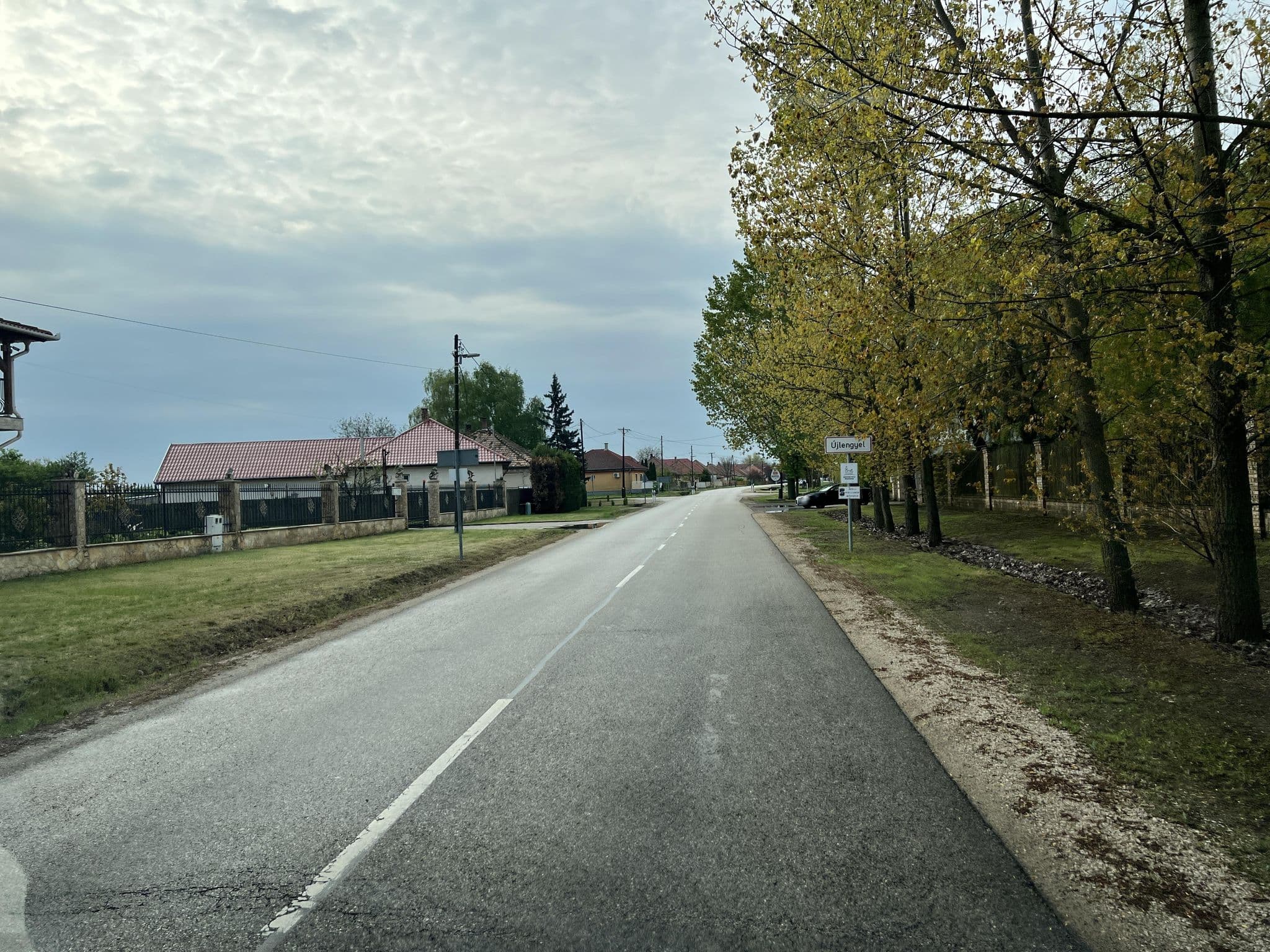 Street view near Muskátli motel, Újhartyán — © mkpest (CC BY-SA · Mapillary)