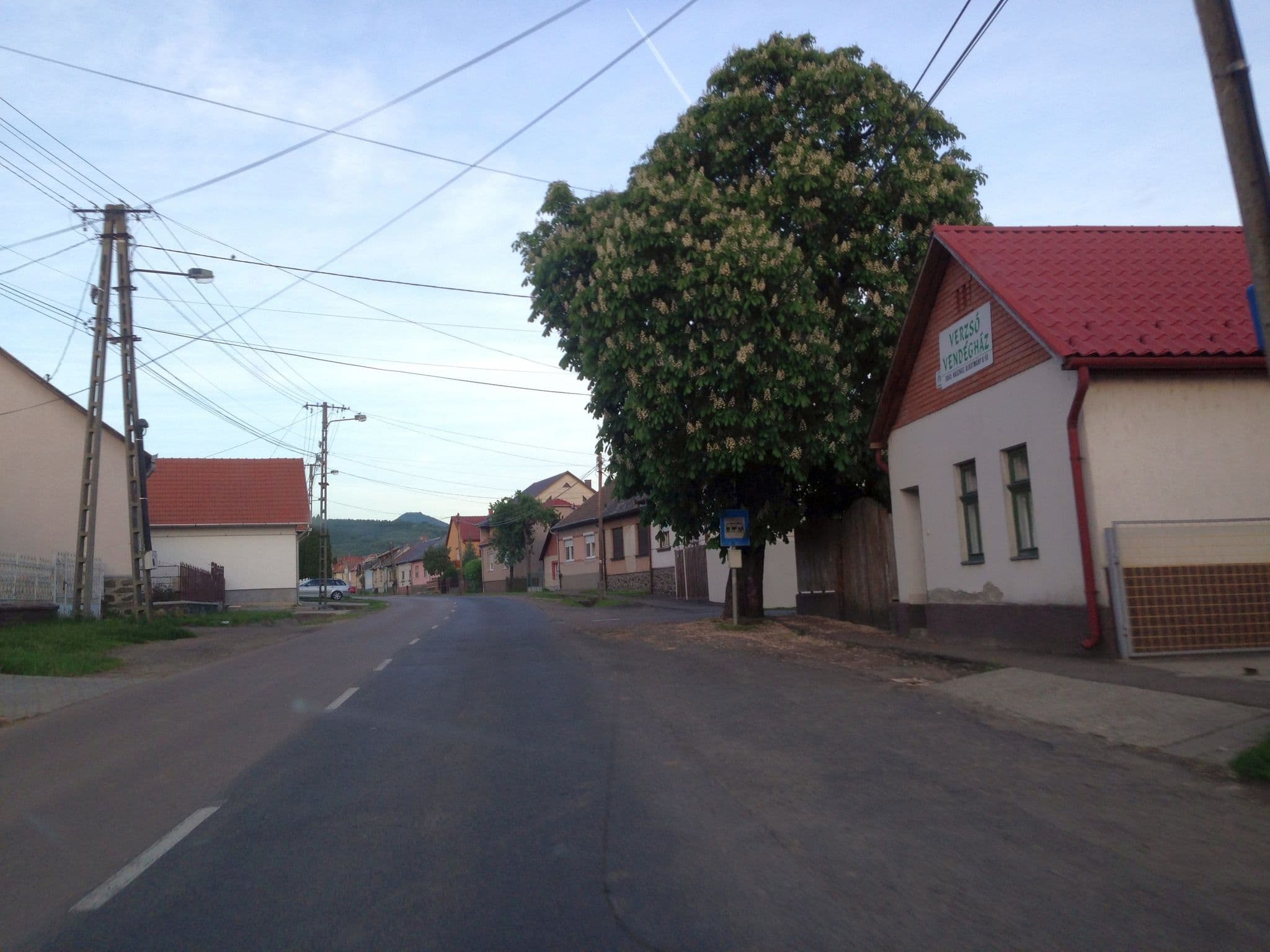 Street view near Verzsó Vendégház, Pásztó — © istefanos (CC BY-SA · Mapillary)